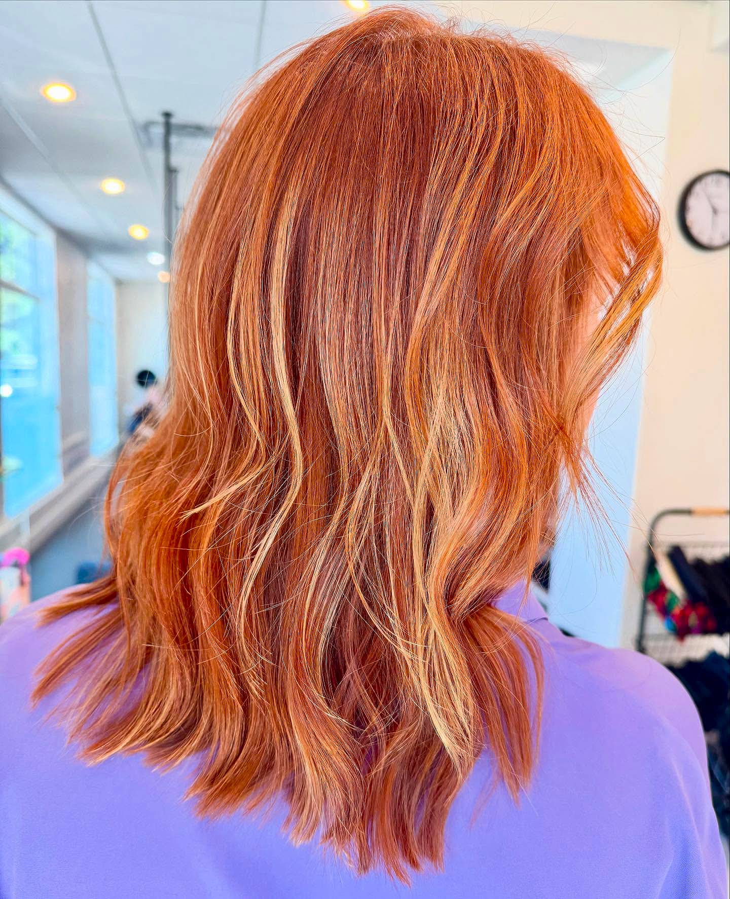 Chic Soft Copper Waves with Subtle Highlights