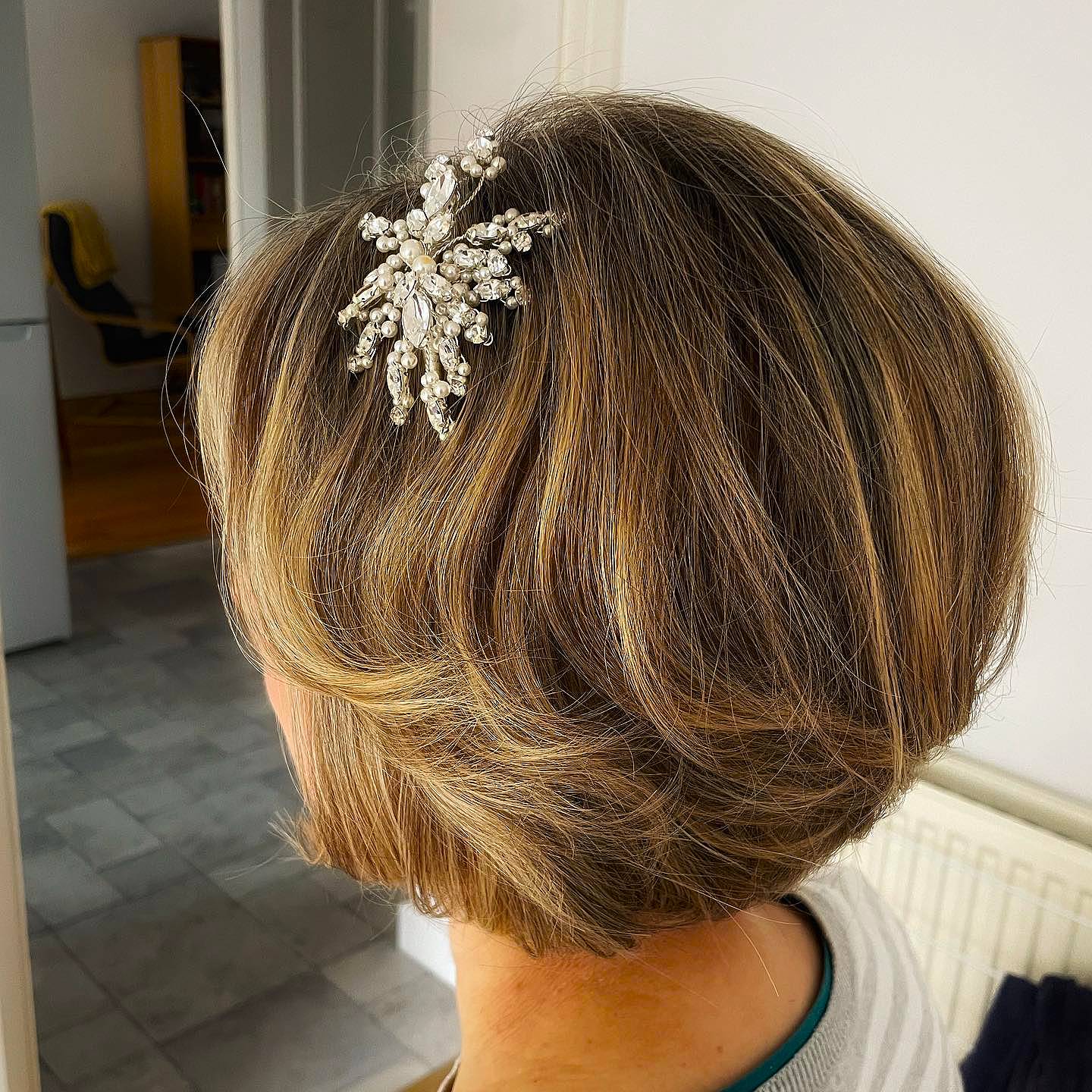 Classic Textured Bob with Elegant Hair Accessory
