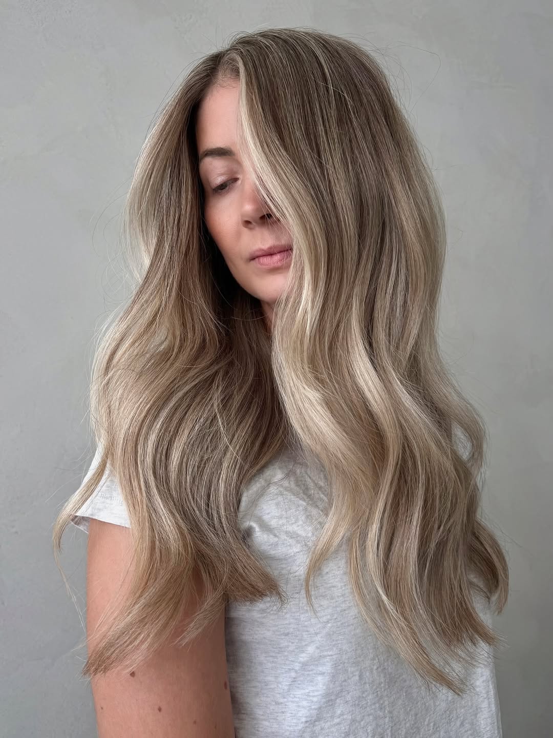 Cool Ash Blonde Waves with Thinned Ends