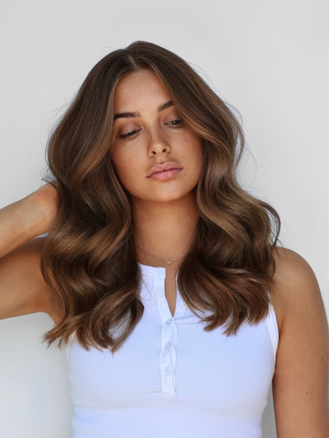 Mocha-Tinted Flowing Layers with Soft Feathering