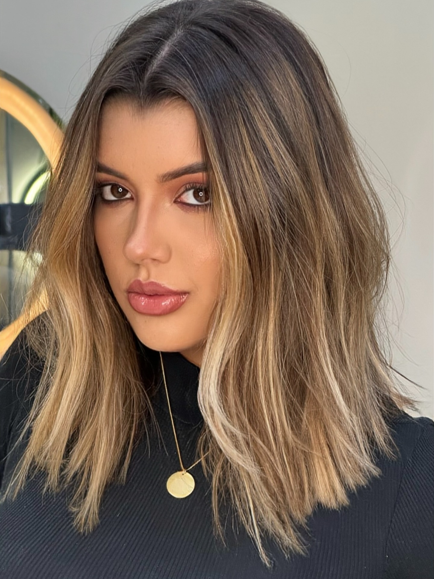Subtle Root Fade with Textured Waves