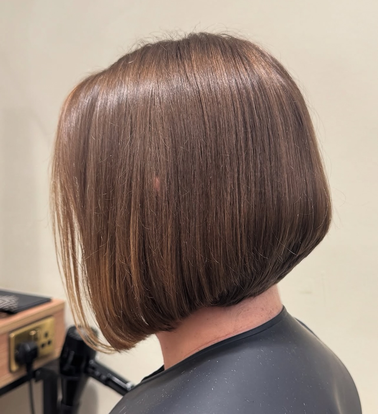 Chic Smooth Inverted Bob with Subtle Shine