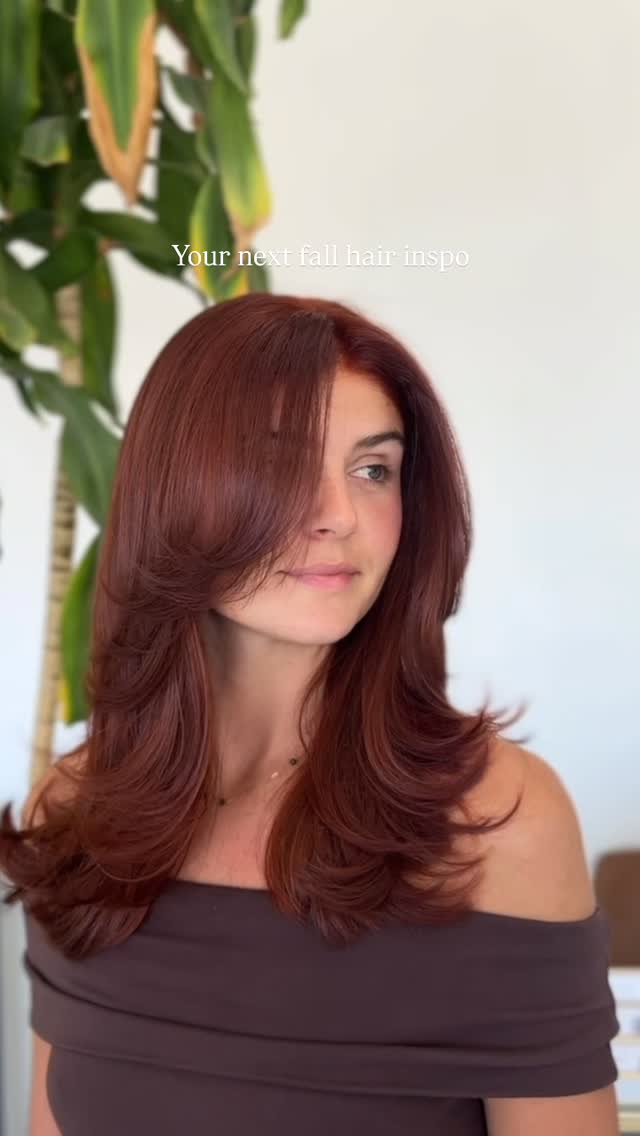 Rich Mahogany Layered Waves