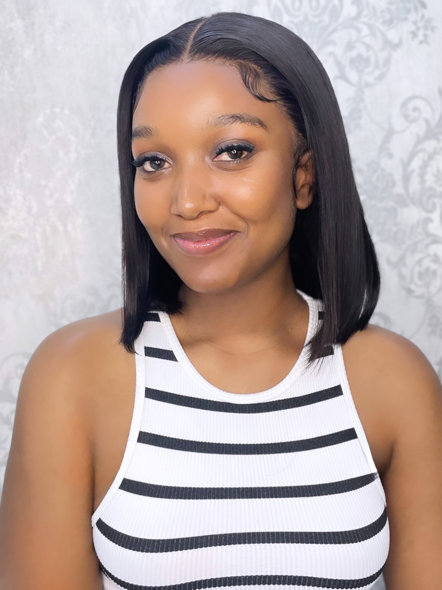 Sleek Mid-Length Bob with Delicate S-Shaped Waves