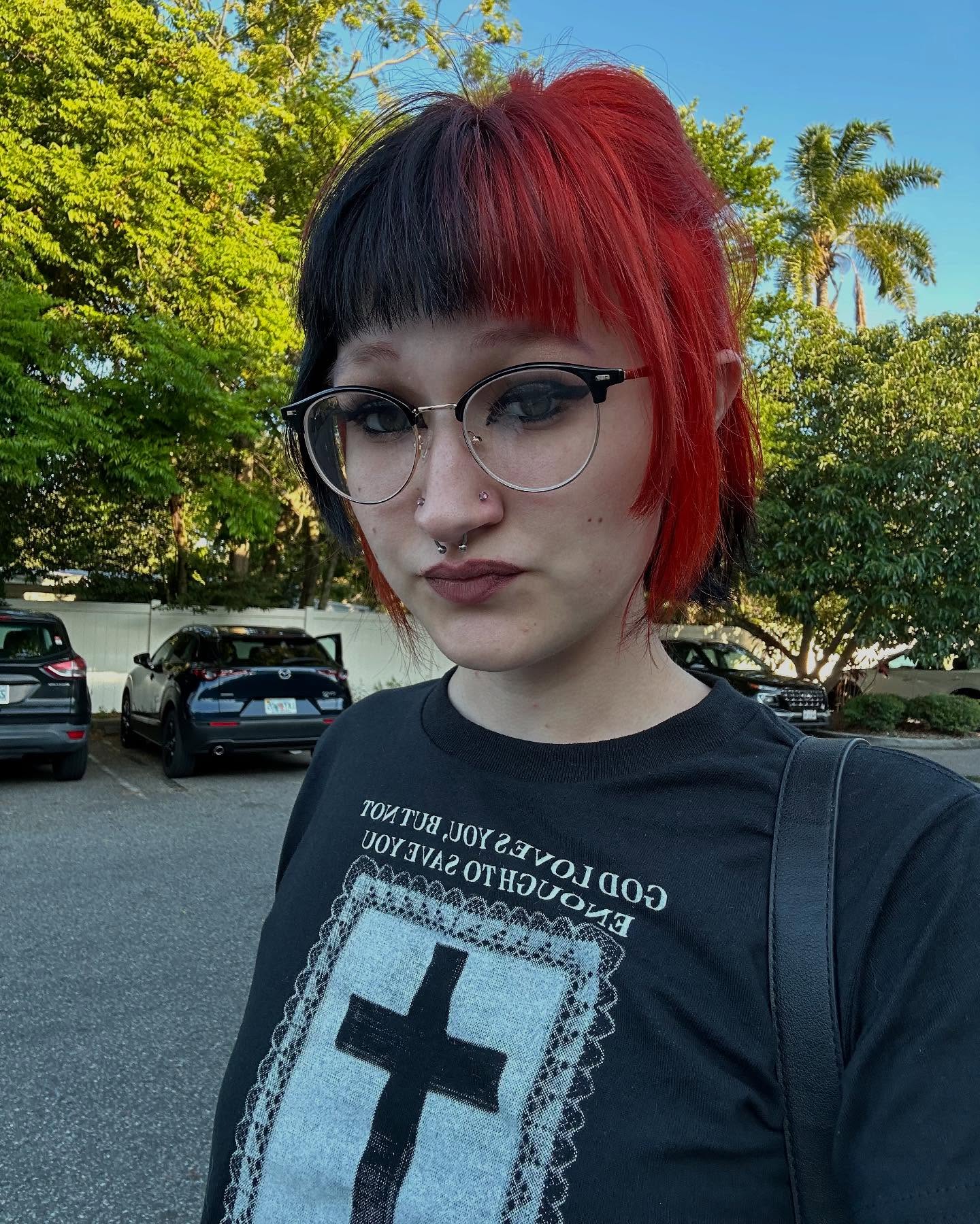 Striking Two-Tone Bob with Blunt Bangs