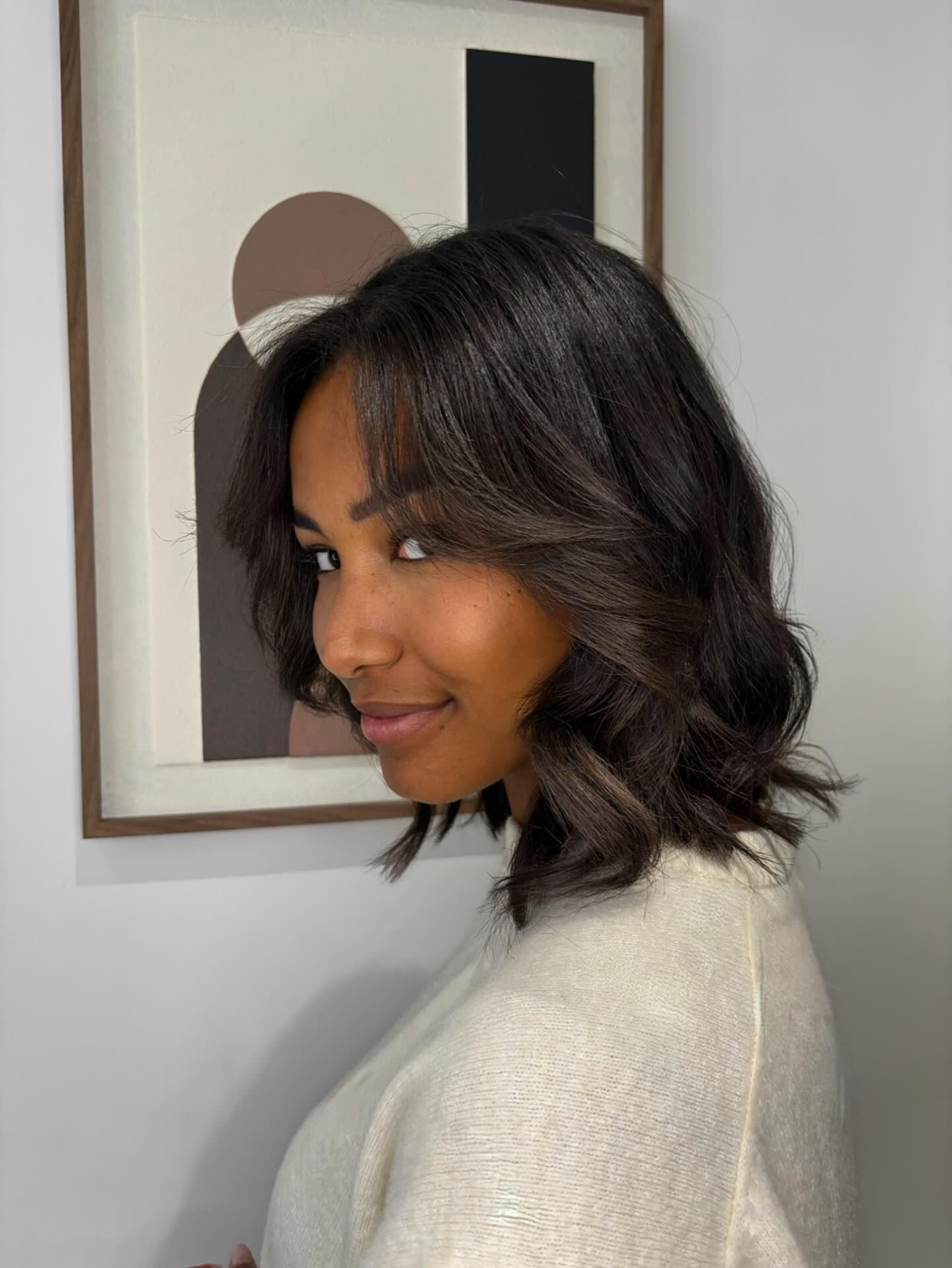 Şık Espresso Dağınık Lob Saç Modeli, İnce Vurgular