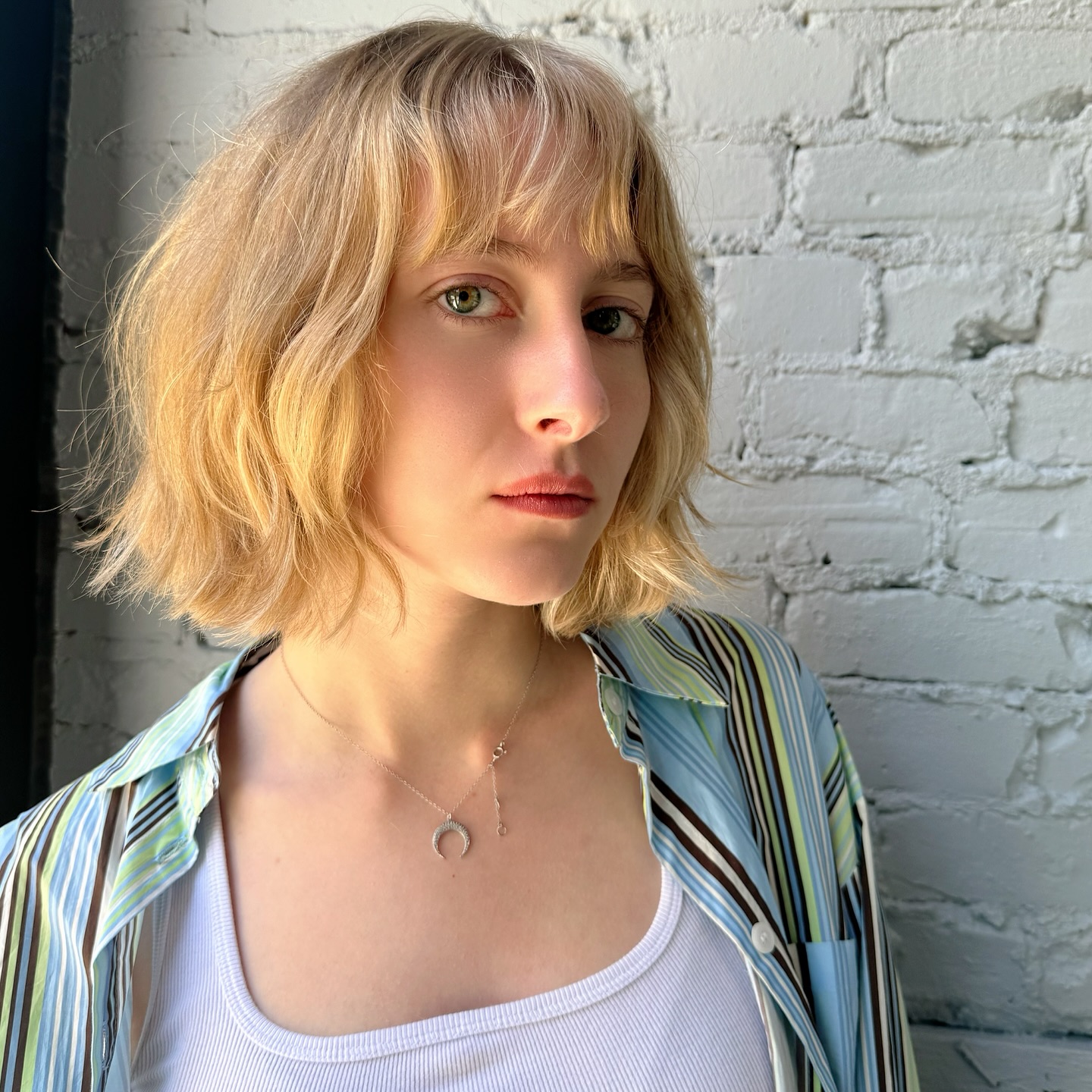 Effortless Blonde Bob with Soft Textured Ends