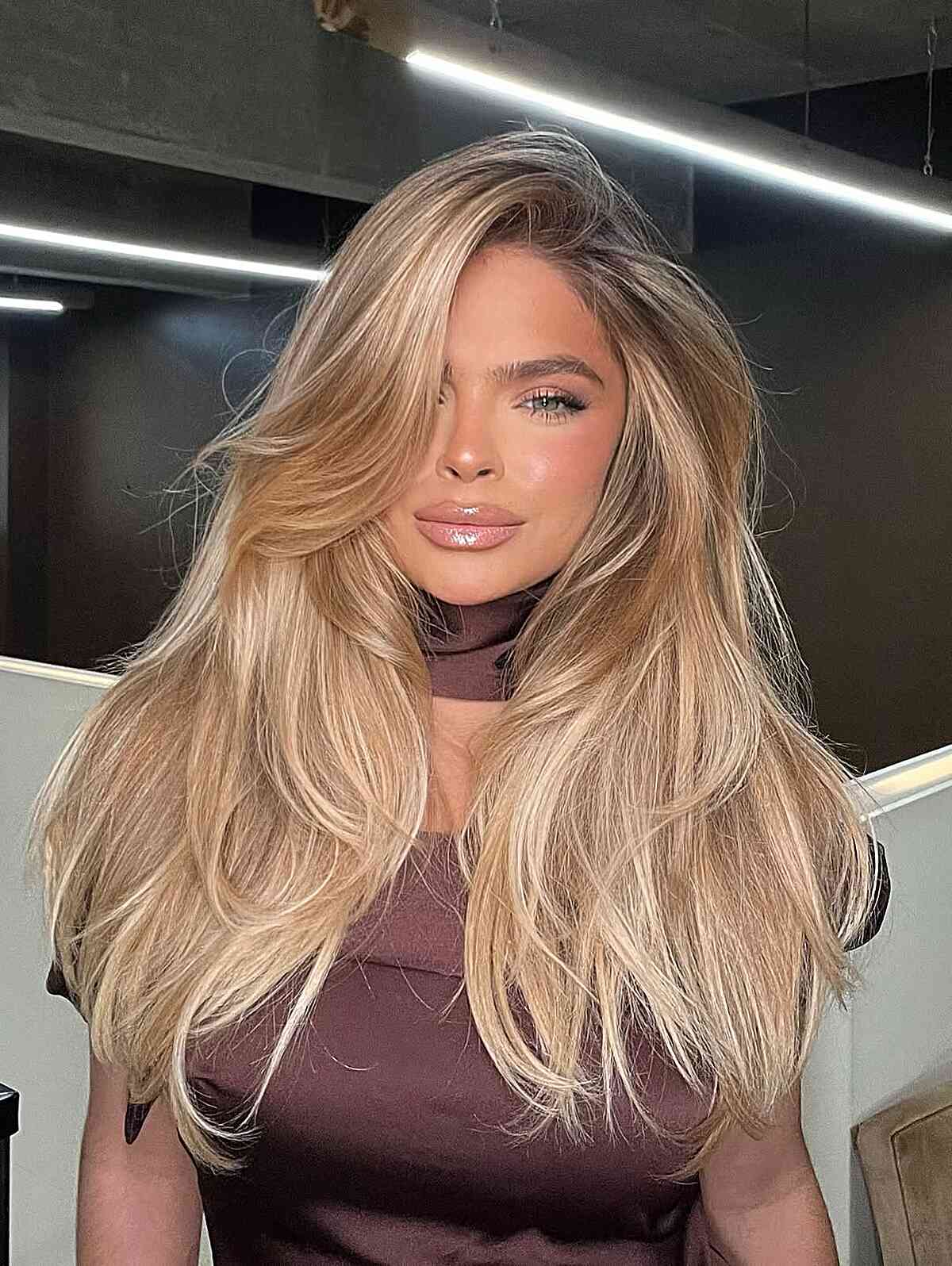 Luxurious Long Golden Beige Blonde Waves