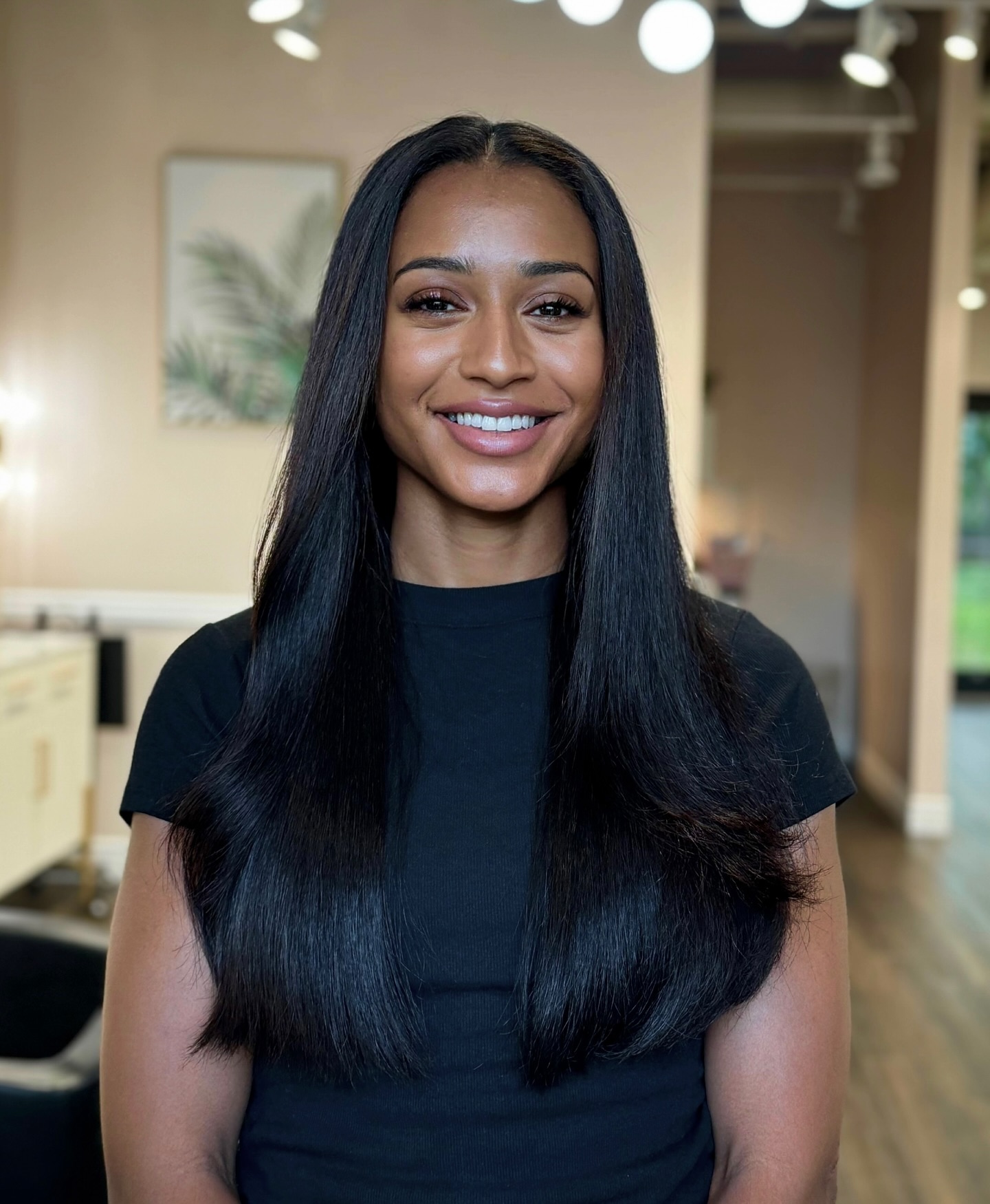 Capas rectas y elegantes de medianoche con un suave degradado