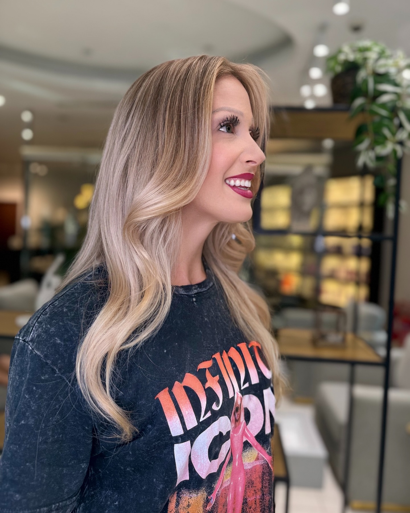 Sleek Vanilla Blonde Gradient with Cascading Waves