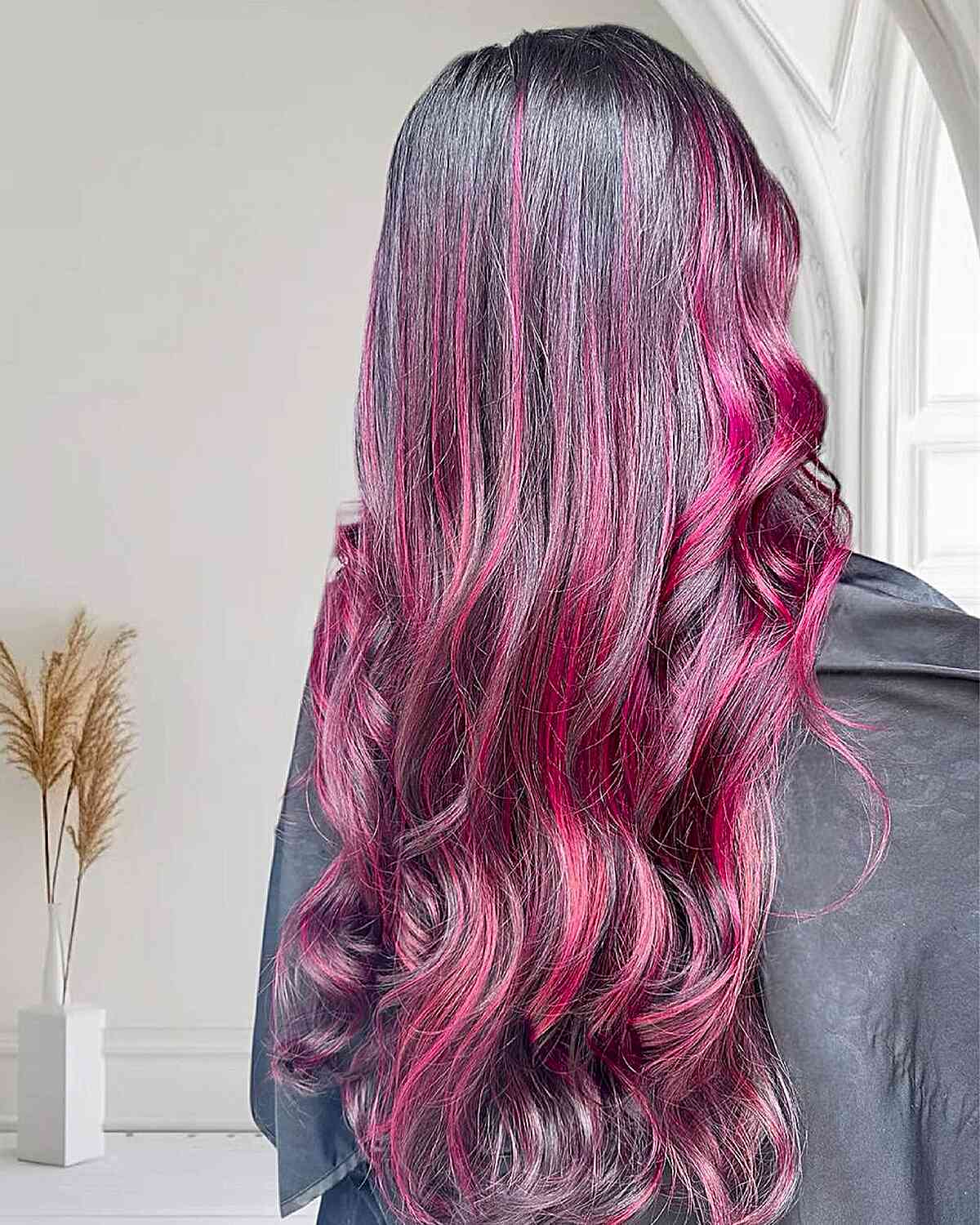Vibrant Long Waves with Pink Highlights