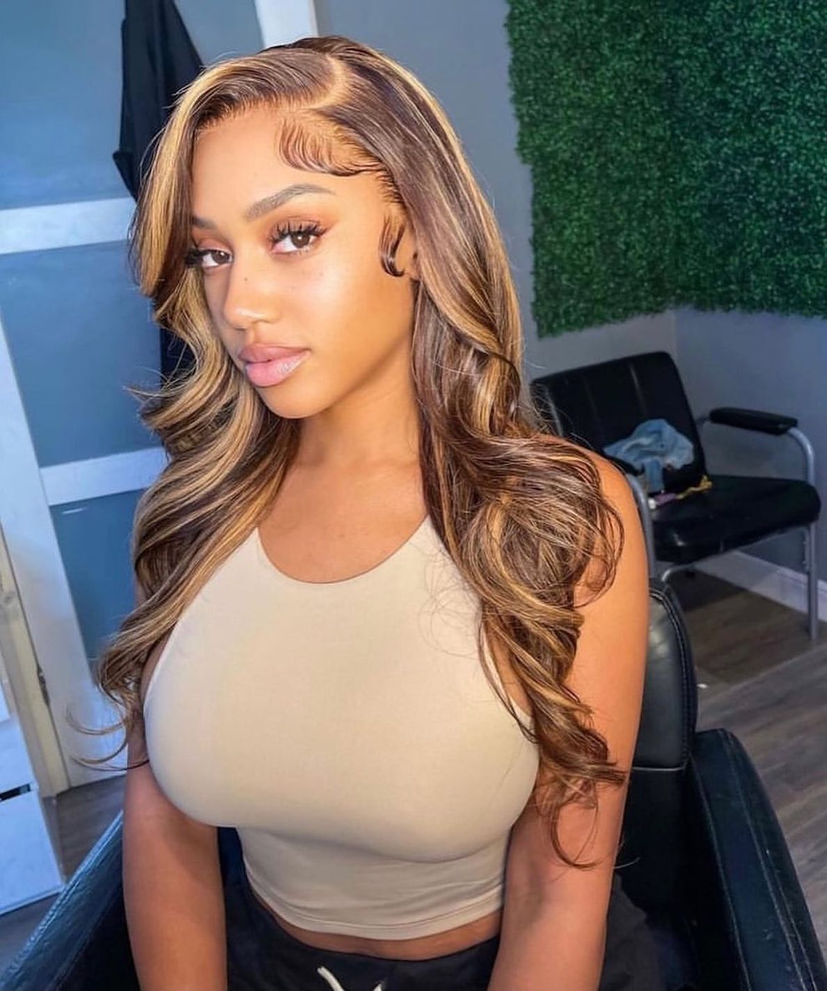 Warm-Caramel-Swirls-on-Long-Waves