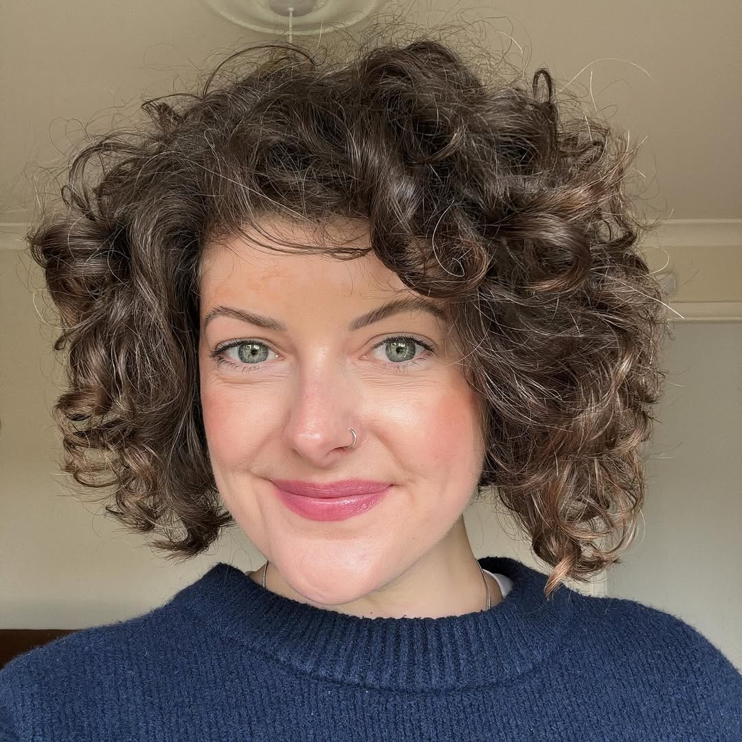 Bouncy Short Curls with Voluminous Crown