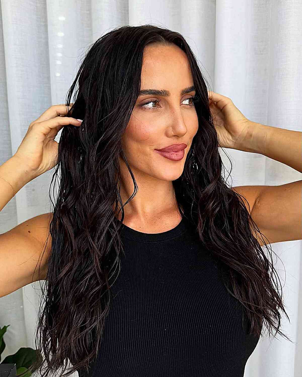 Effortlessly Chic Wet Waves