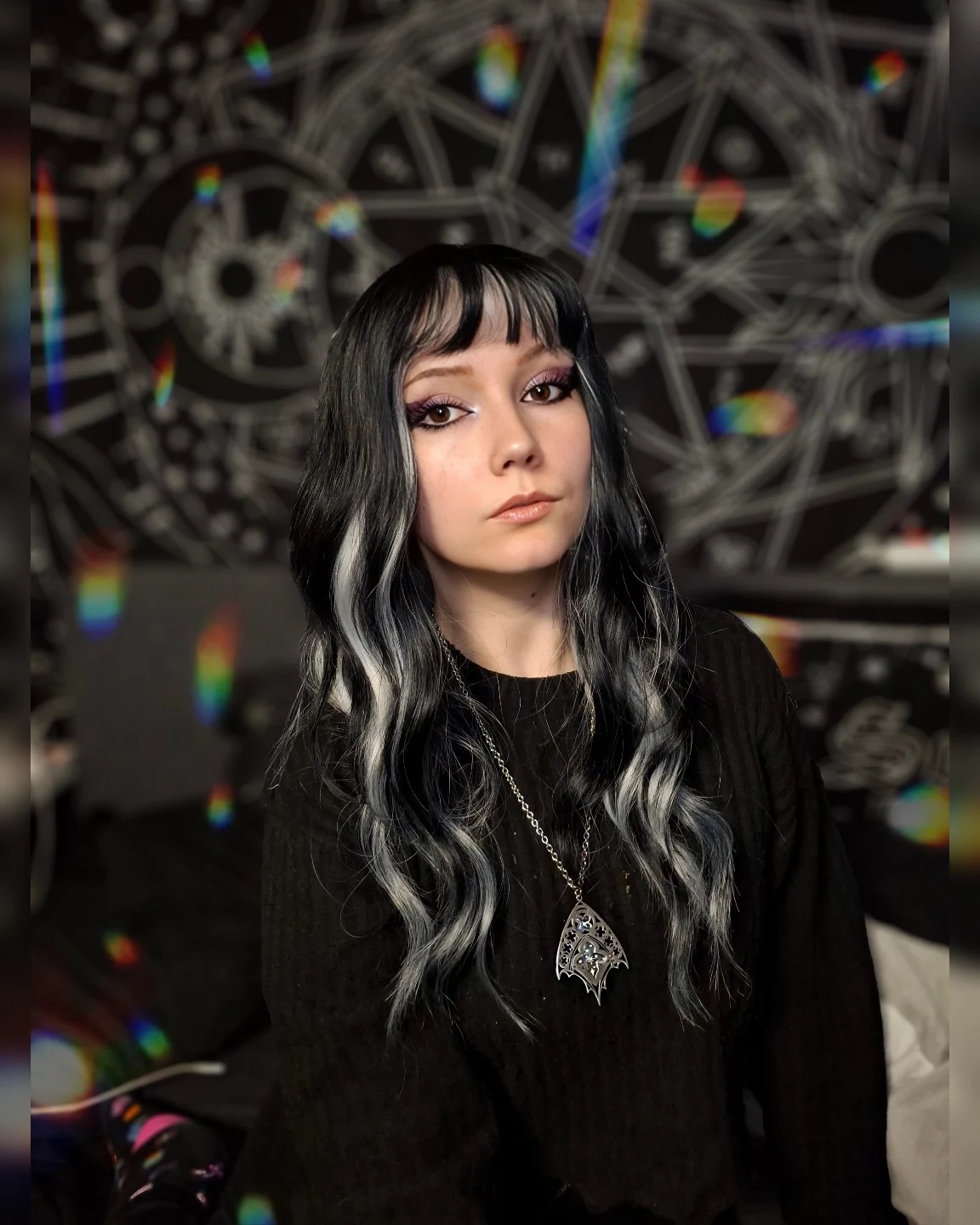 Enigmatic Silver-Charcoal Waves with Micro Bangs