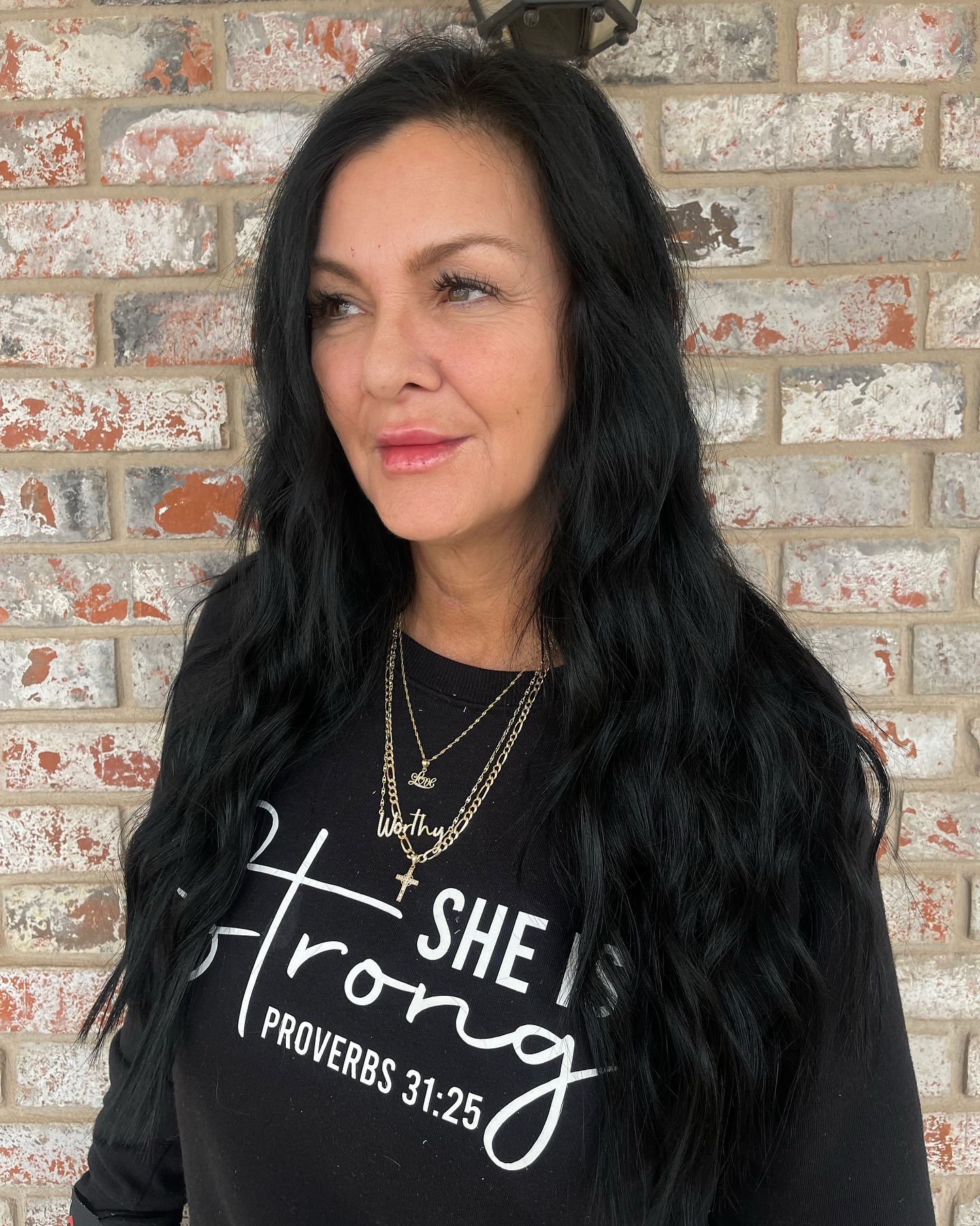 Natural-Black Ocean Waves with Layered Texture