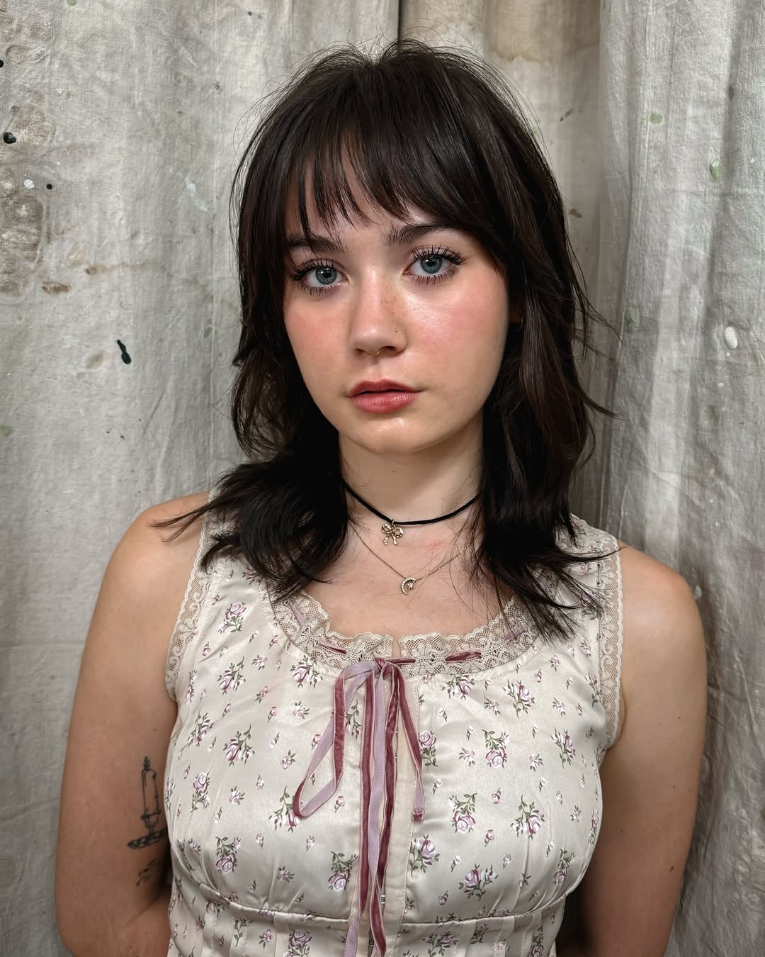 Chic-Medium-Shag-with-Delicate-Fringe-Bangs