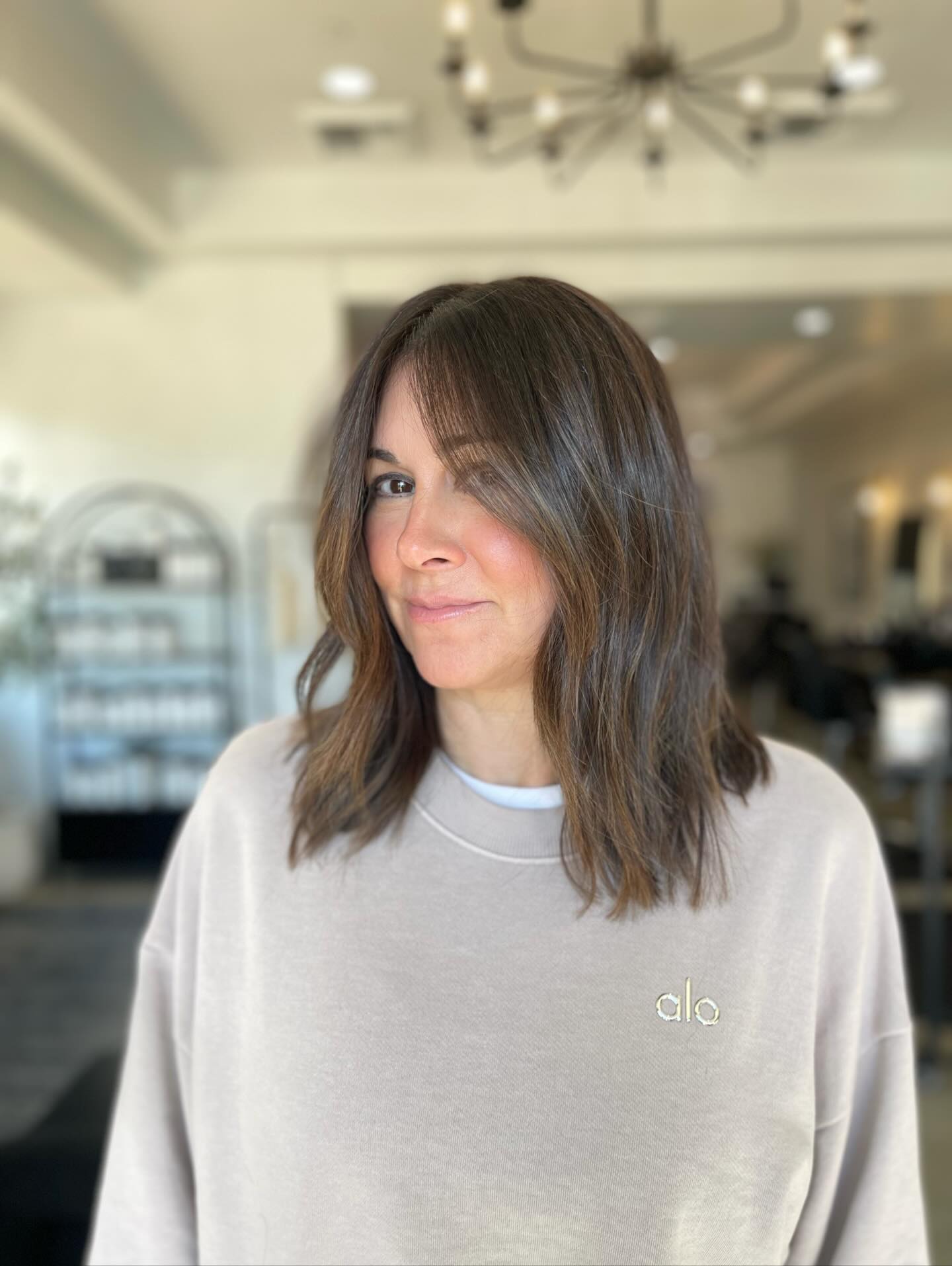 Effortless Brunette Shoulder-Length Bob with Texture