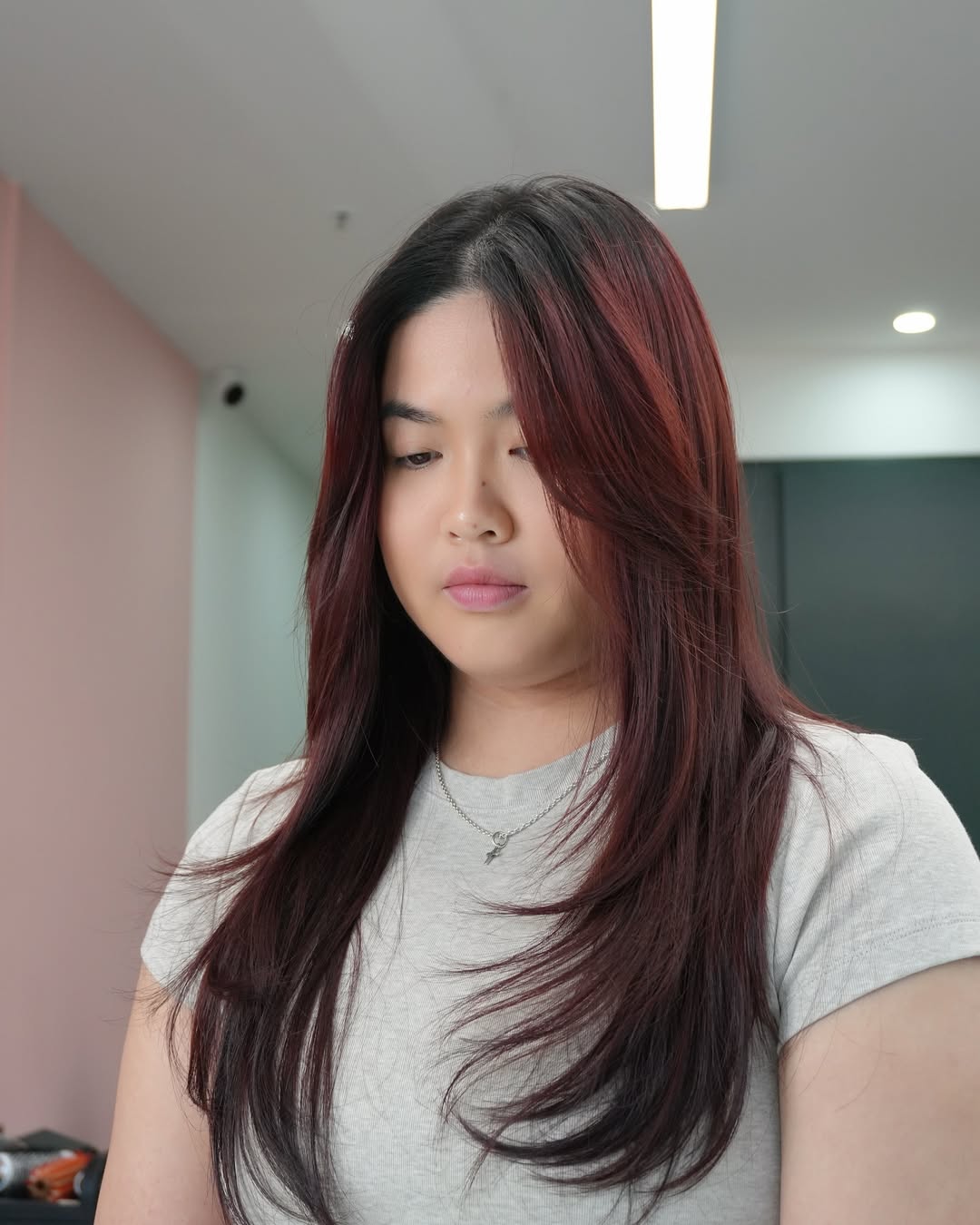 Elegant Burgundy Ombre Long Layers