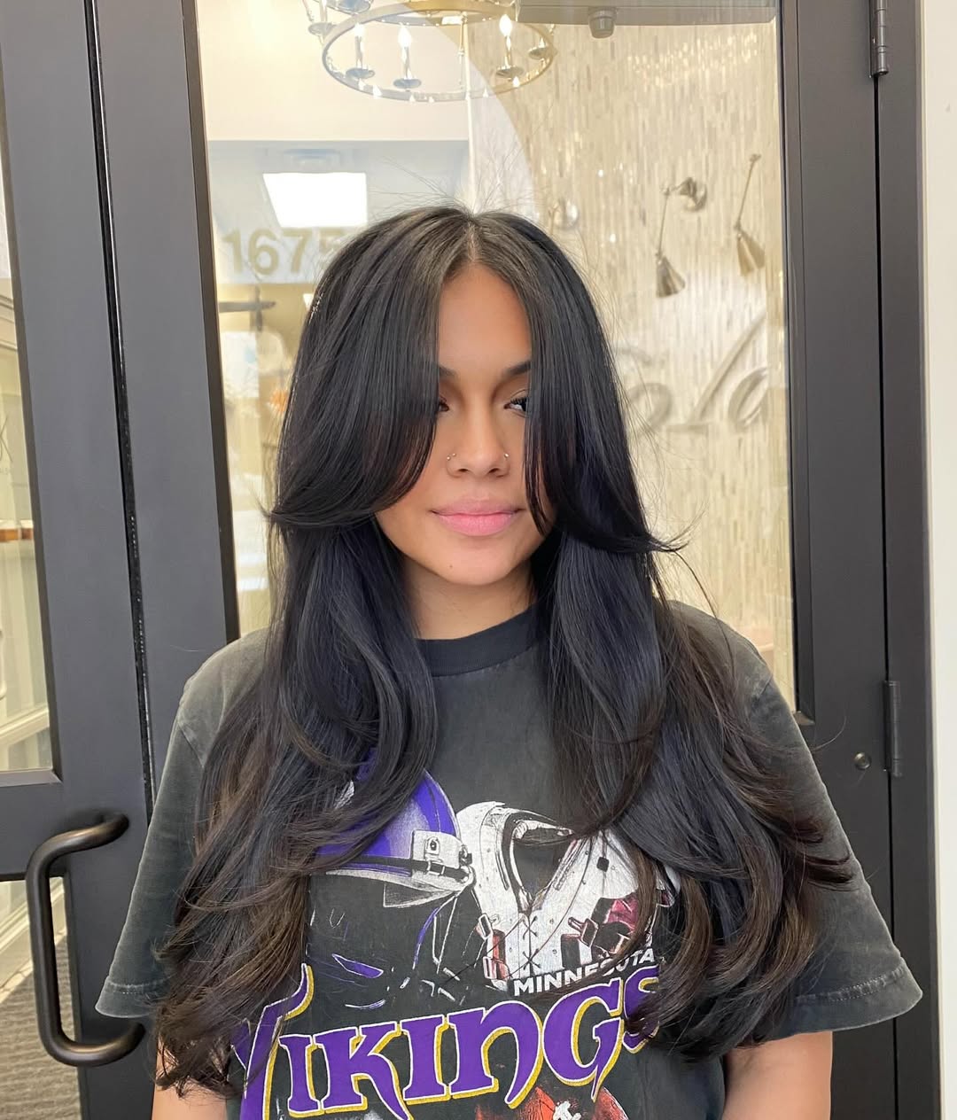 Sleek Midnight Waves with Soft Contouring