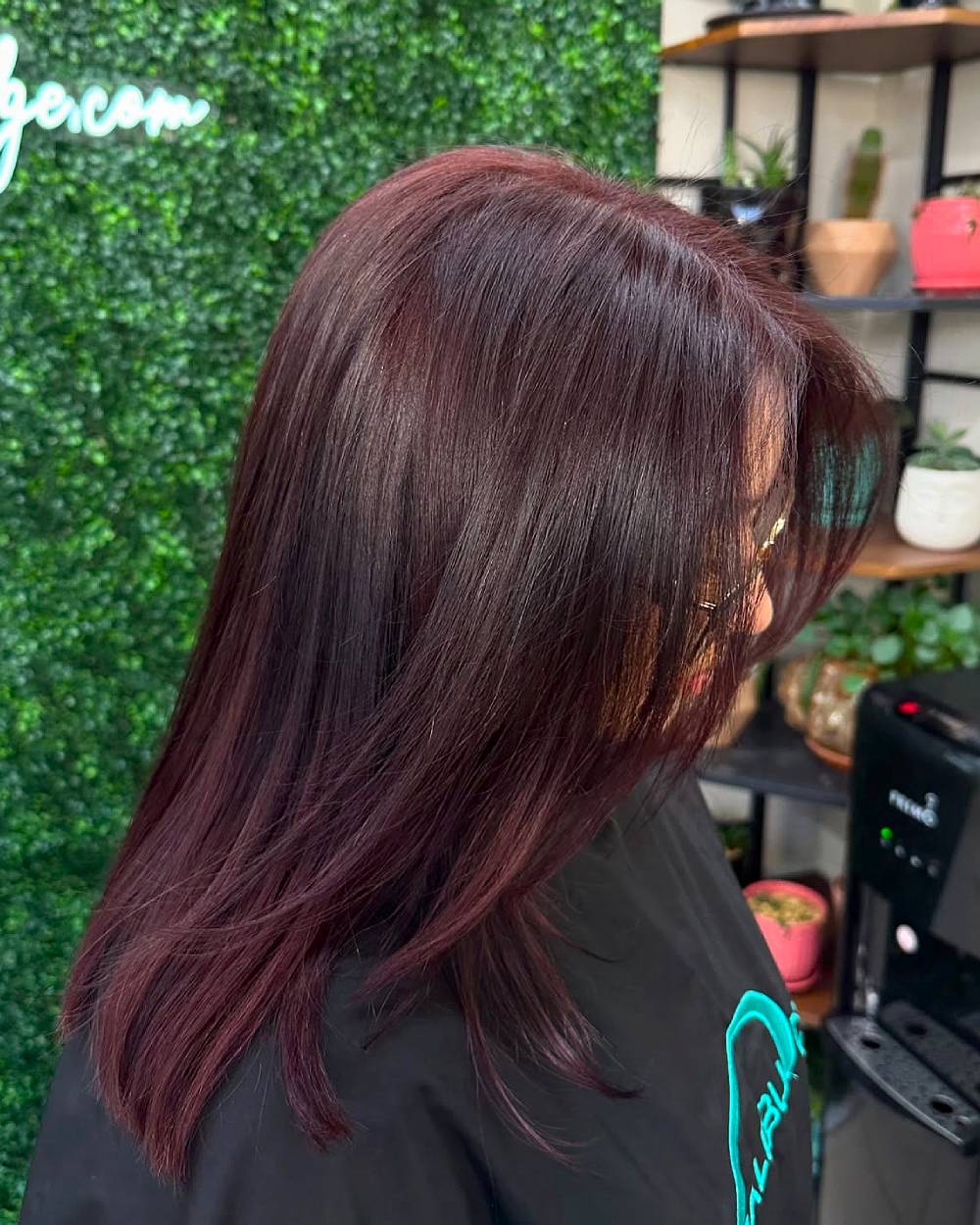 Refined Cherry Chocolate Mid-Length with Slight Waves