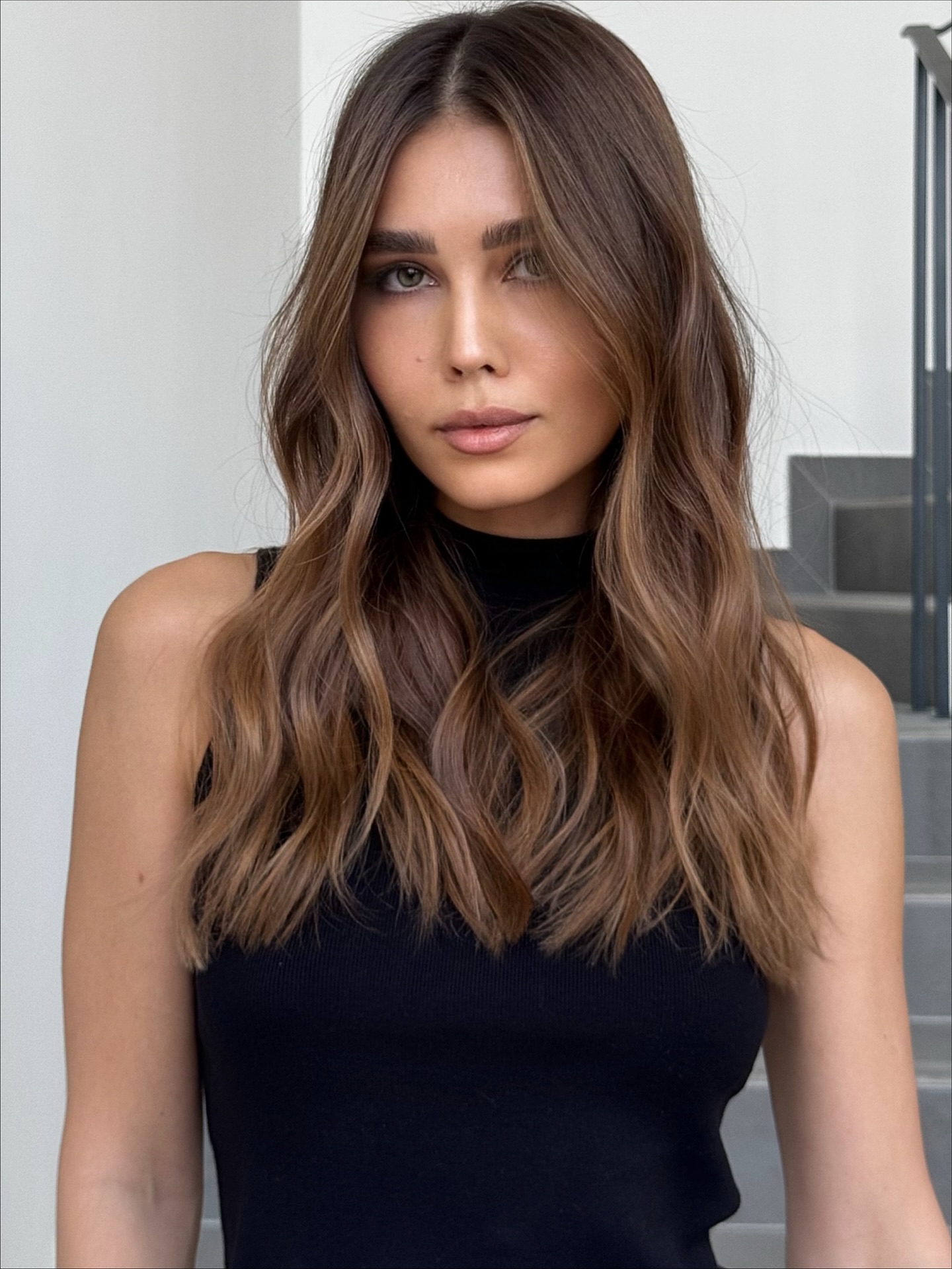 Karamellbraune Kaskade mit sanften Wellen