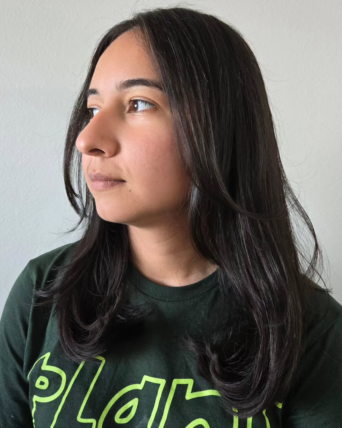 Ondas de chocolate profundo com camadas sutis