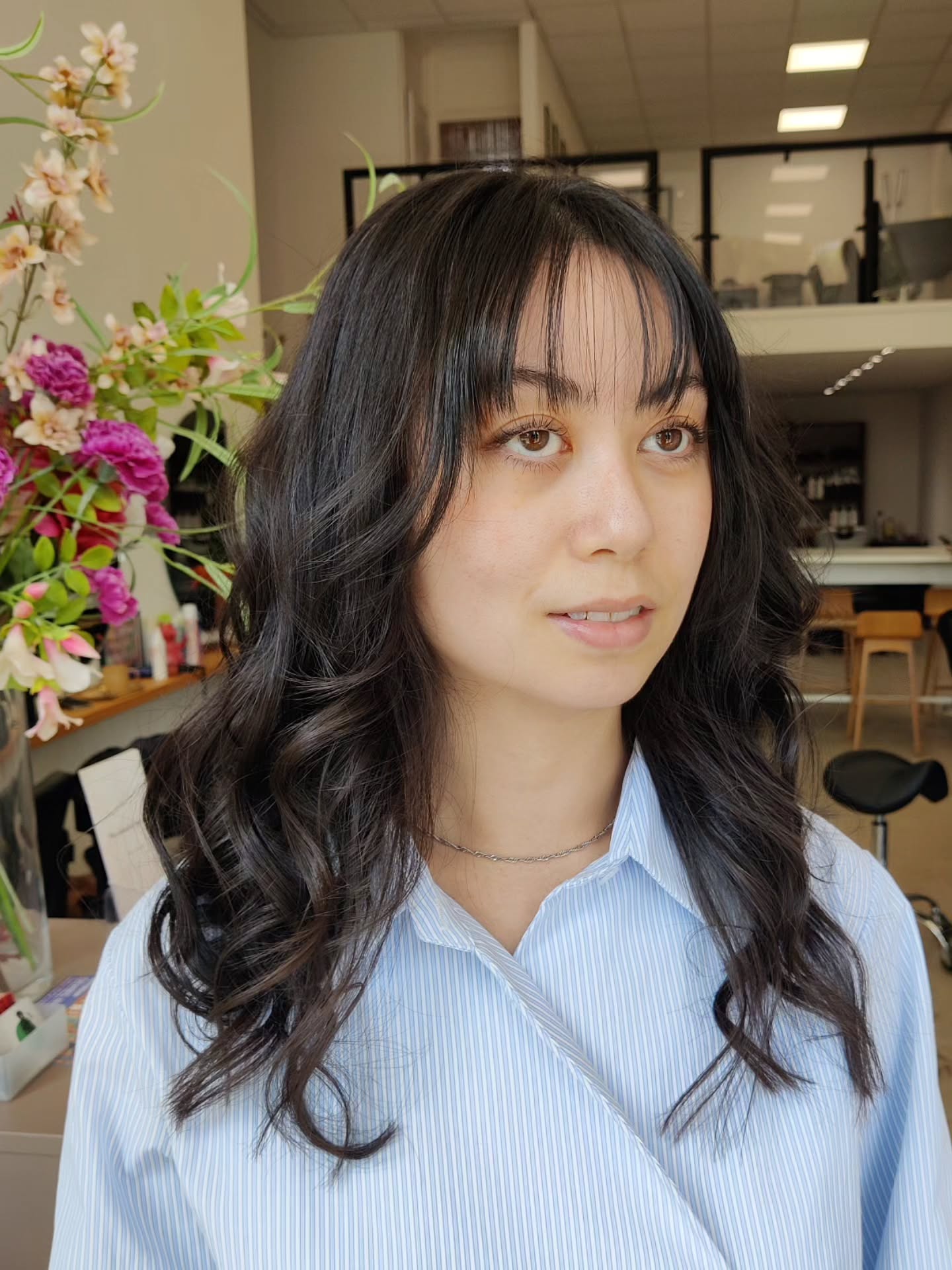 Elegant Midnight Waves with Soft Fringe