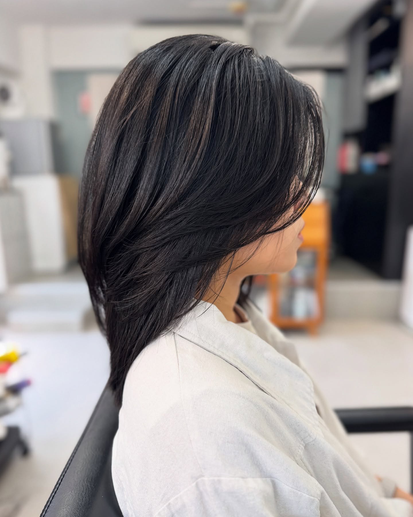 Cascata lateral elegante Raven