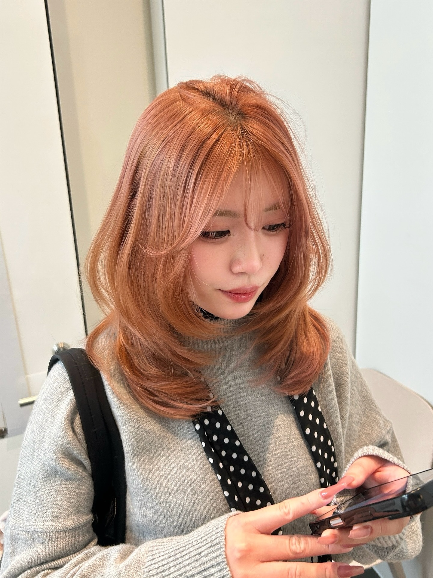 Bob em camadas de cobre macio com pontas desfiadas