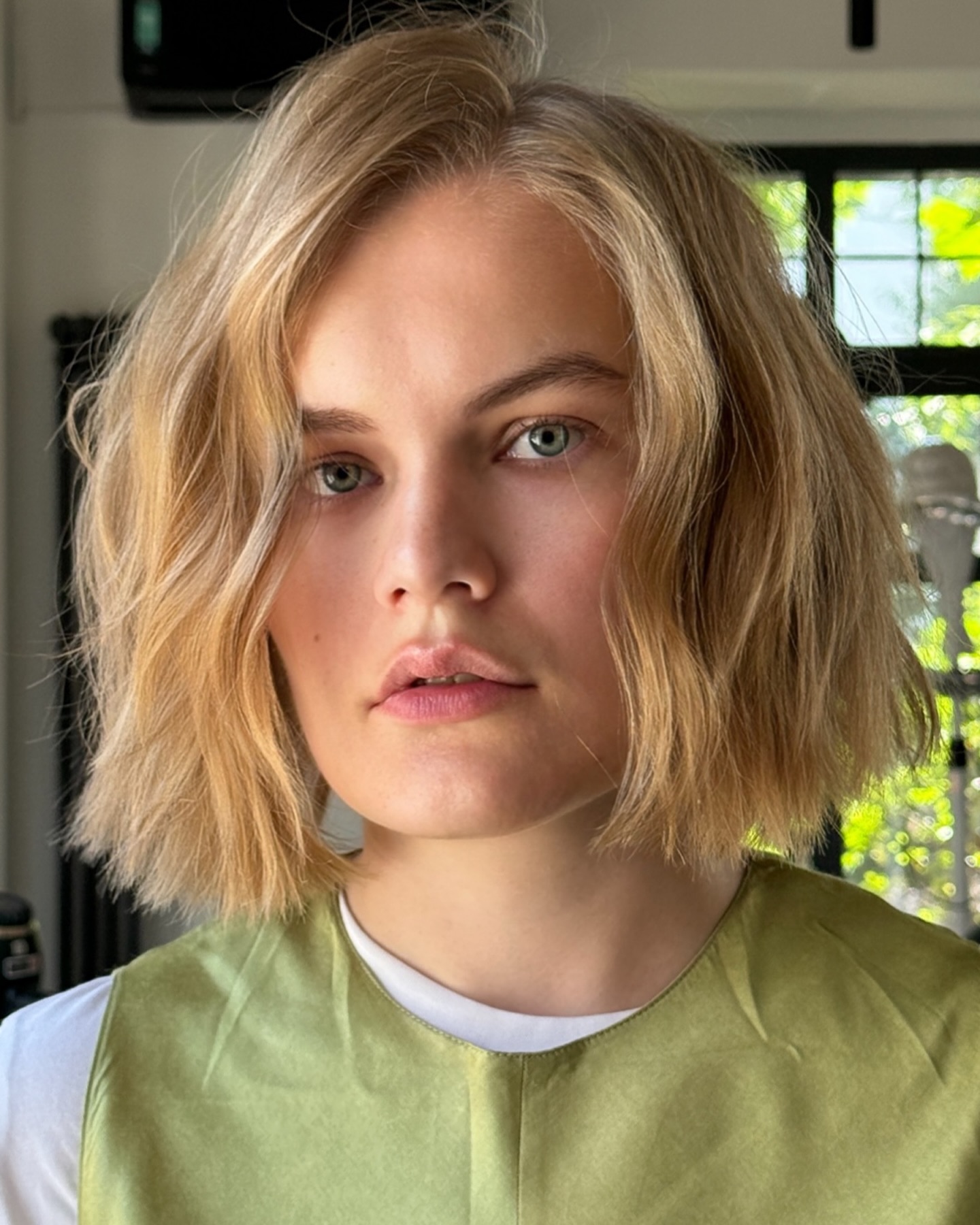 Sonnengeküsster, blonder Stufenbob