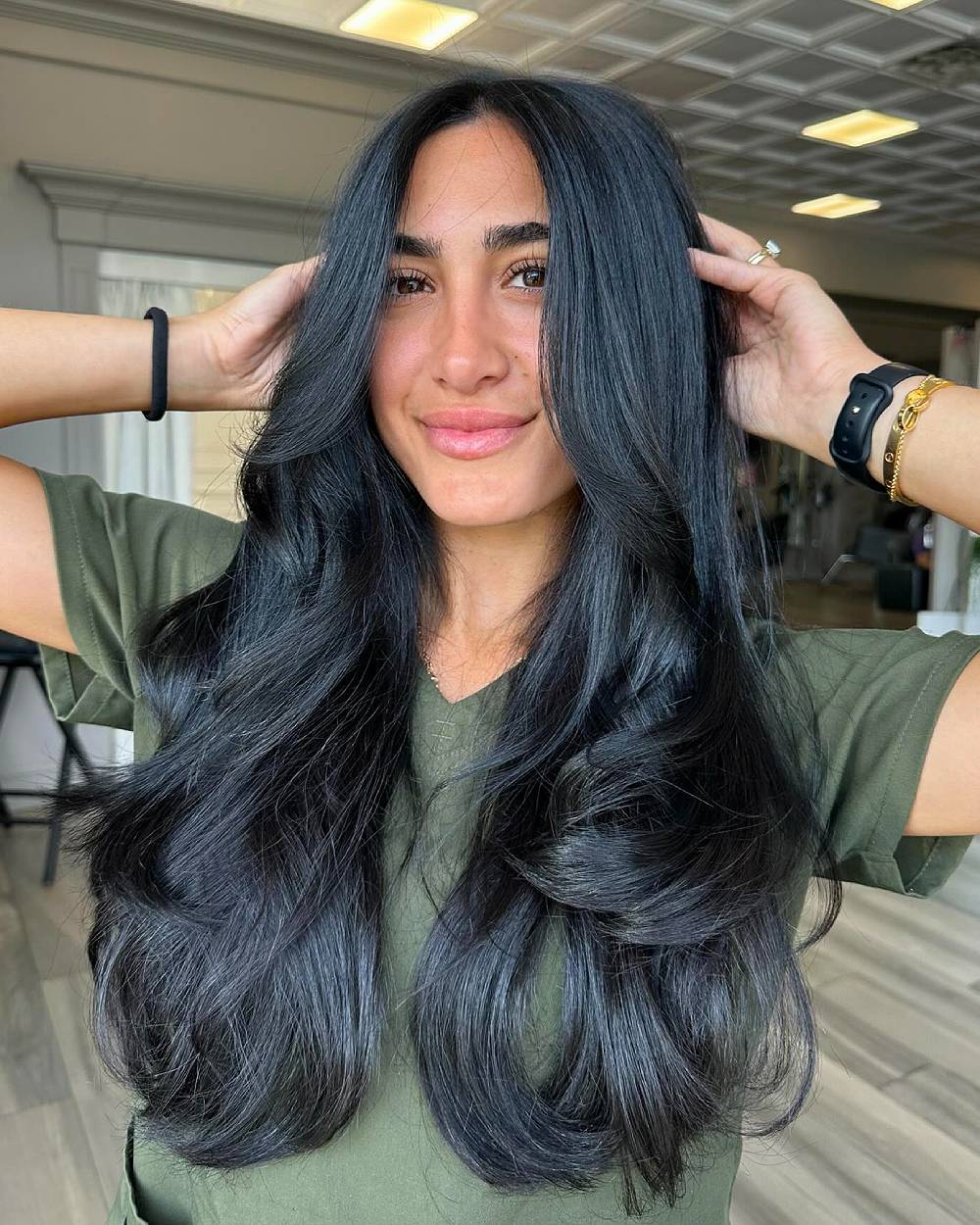 Gorgeous Long Voluminous Waves with Subtle Layers