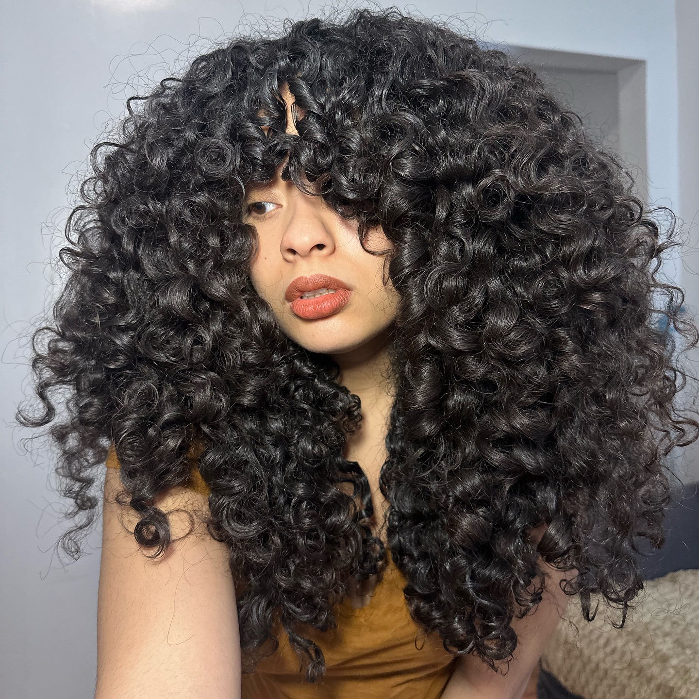 Luxurious Midnight Waves with Deep Dimension