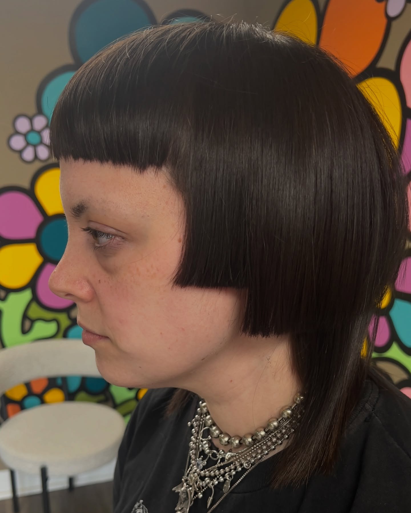 Corte Hime Moderno com Franja Marcante