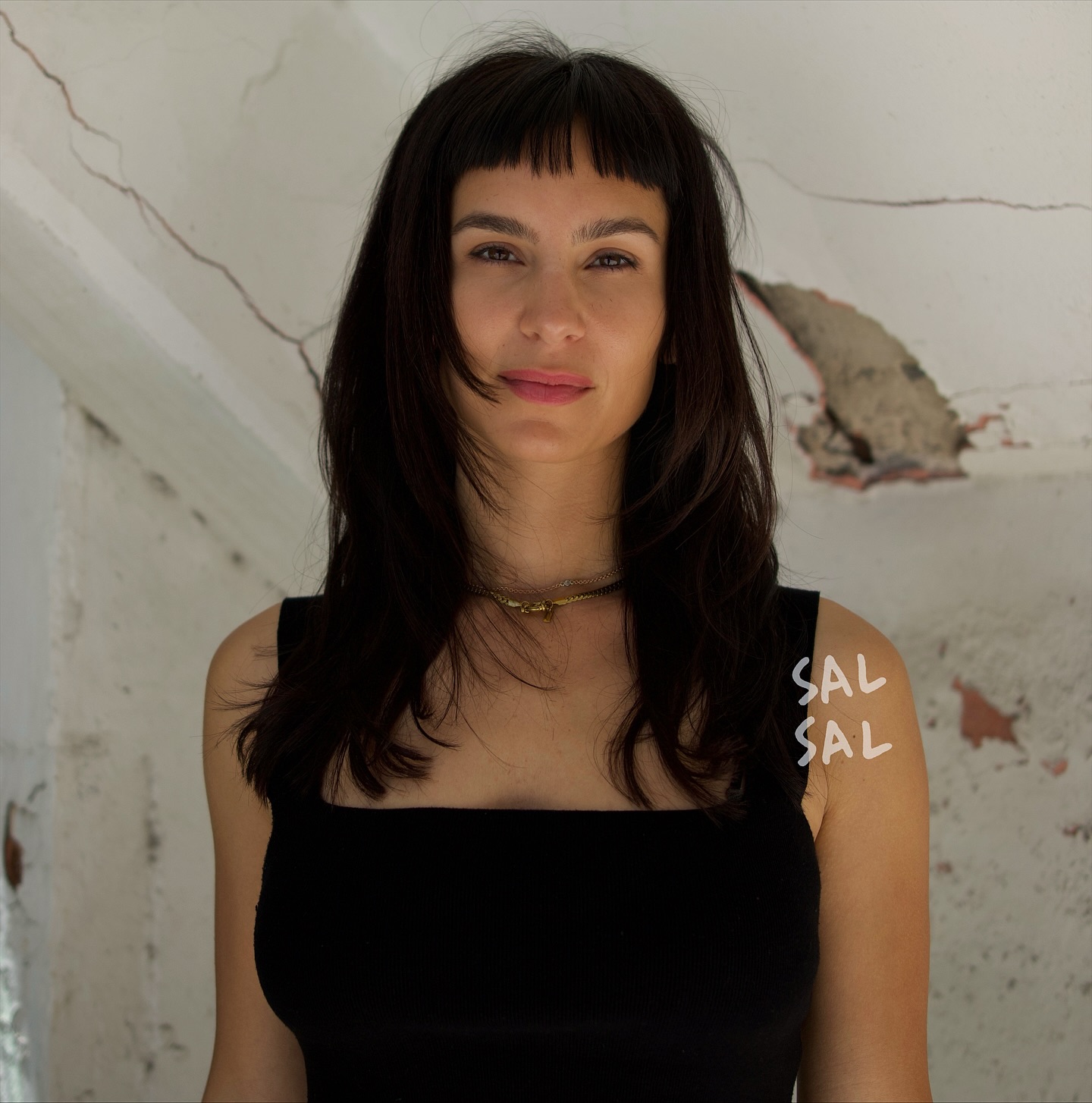 Modern Raven Lob with Bold Straight Fringe