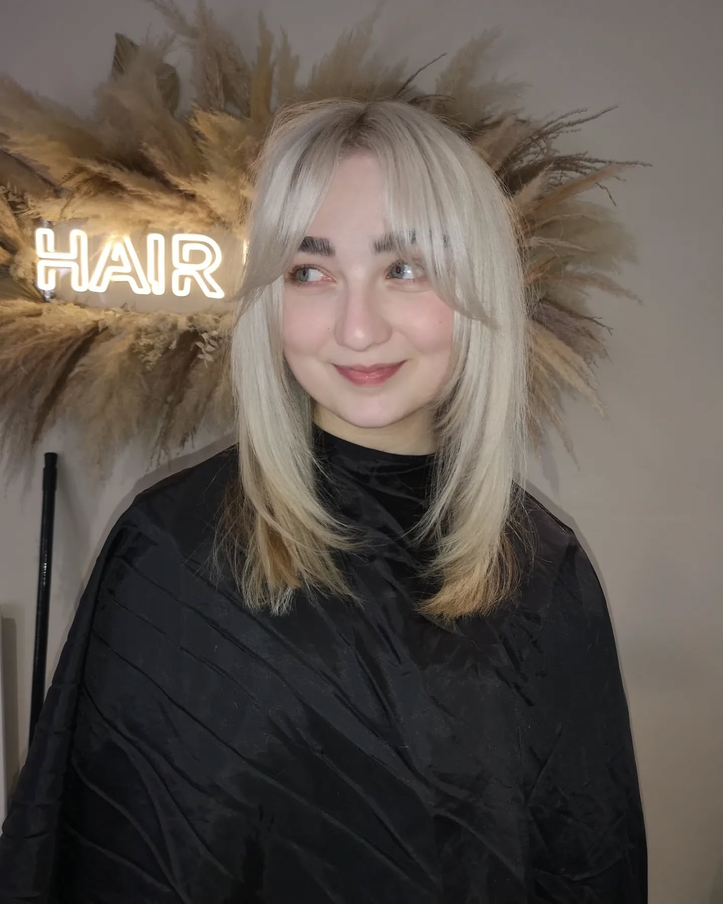 Platinum Feathered Bob with Natural Roots