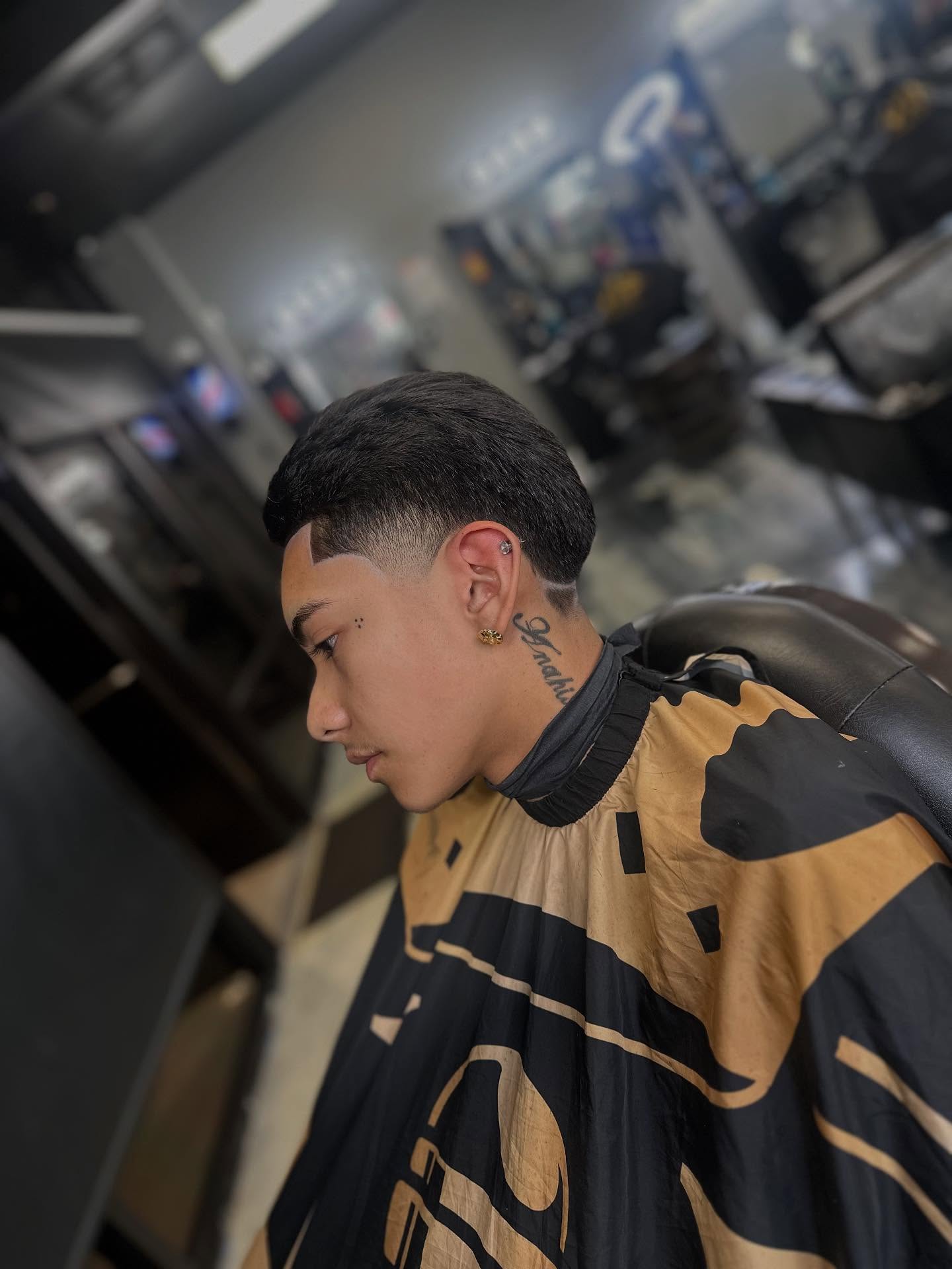 Smooth Gradient Slick Back with Disconnected Undercut