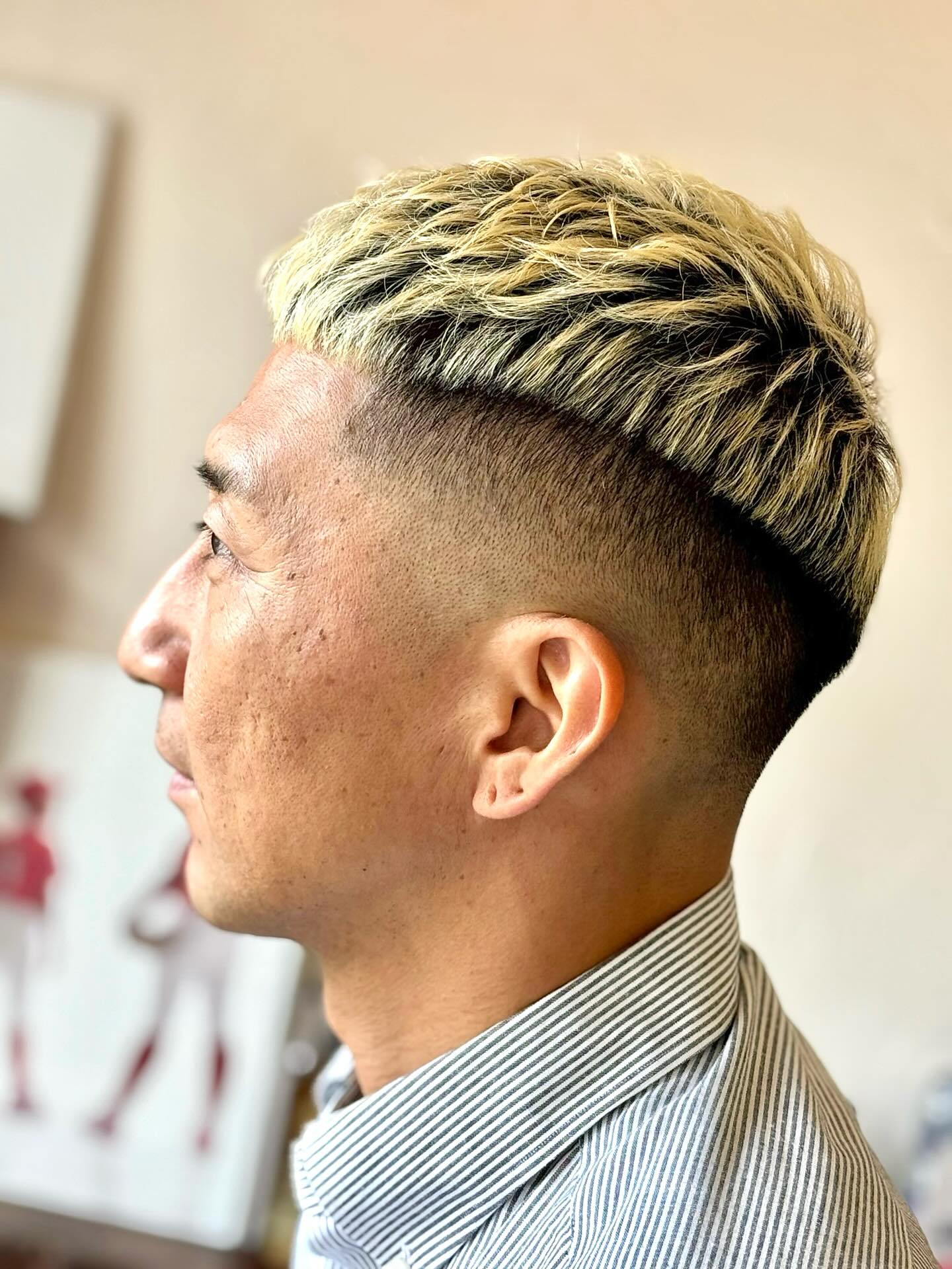 Bleached Textured Crop with Sharp Fade