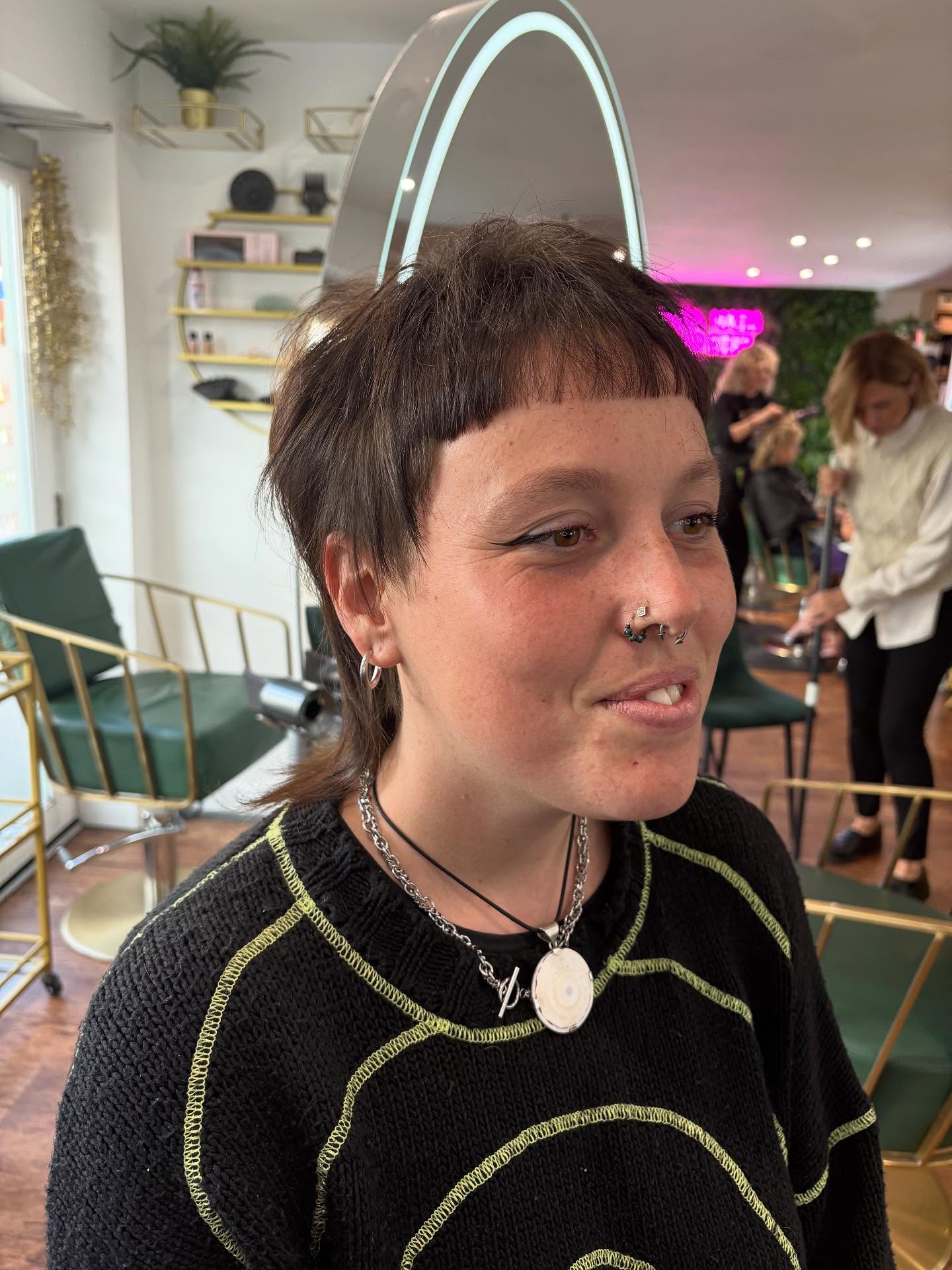 Chic Brown Cropped Bangs with Subtle Layers