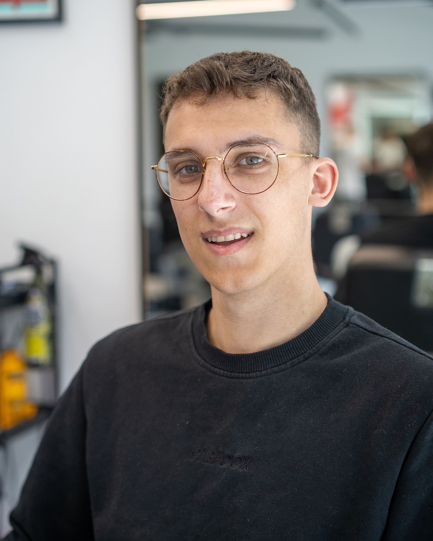 Effortlessly Chic Textured Crop with Natural Waves