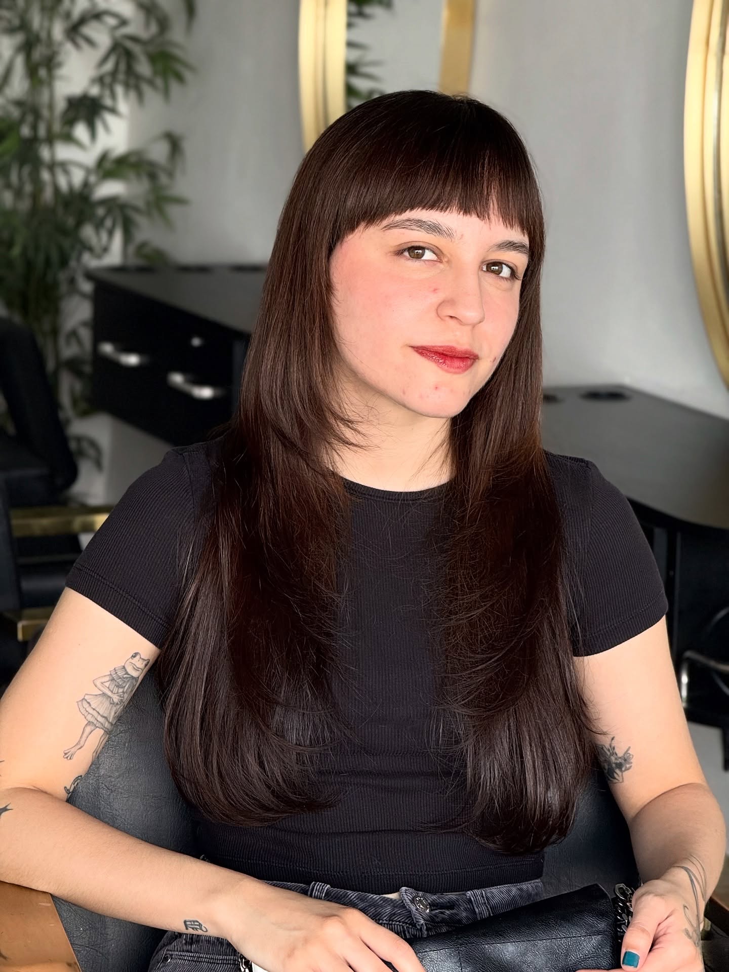 Effortlessly Elegant Straight Chestnut Locks with Fine Baby Bangs