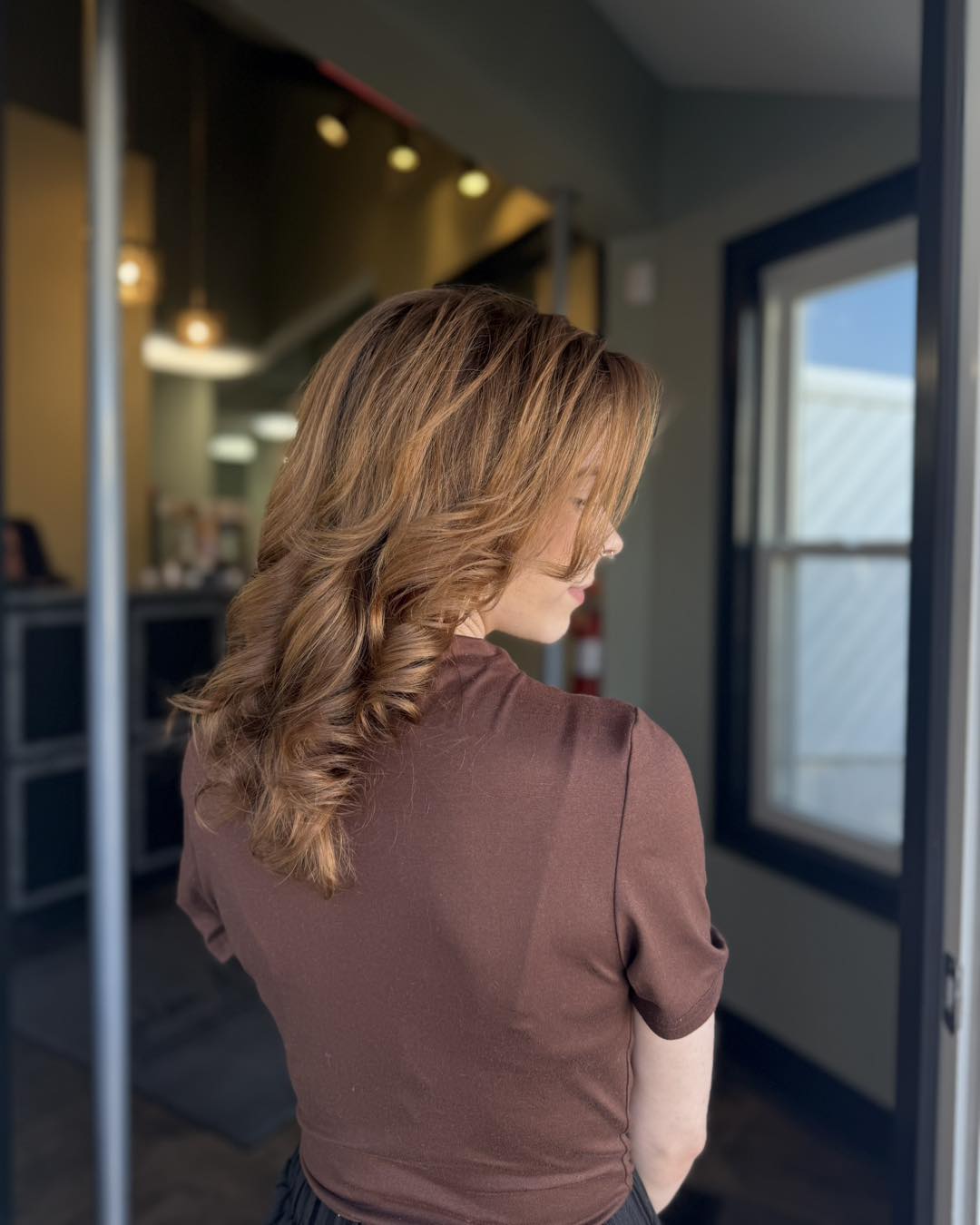 Flowing Warm Auburn Waves with Subtle Highlights