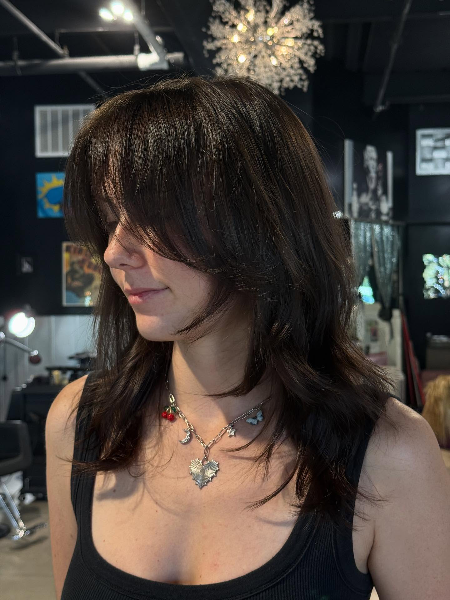 Sleek-Chestnut-Shag-with-Swoopy-Bangs