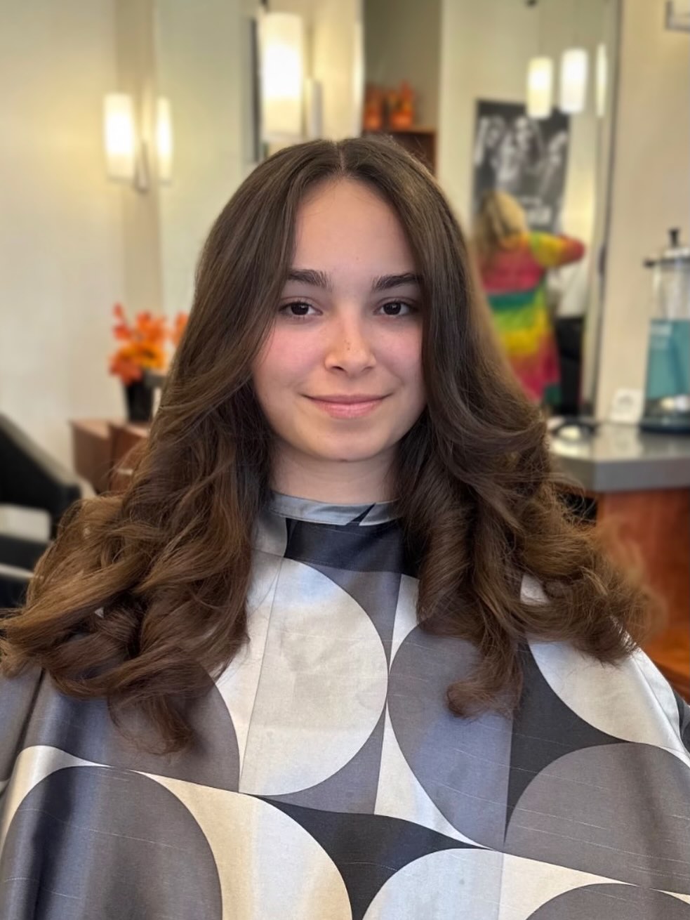 Soft Chestnut Waves with Face-Framing Highlights