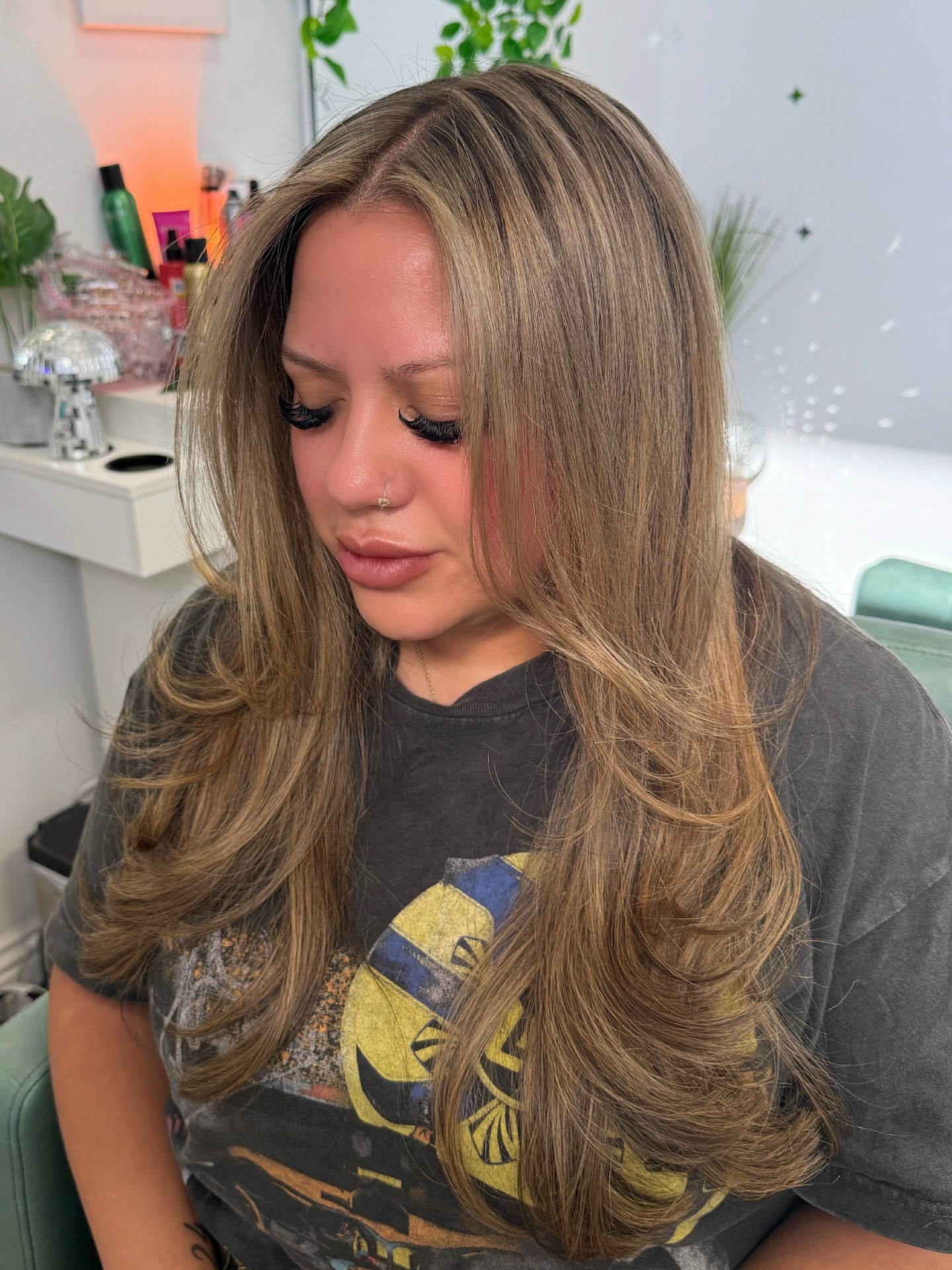 Soft Golden Streaks with Gentle Waves