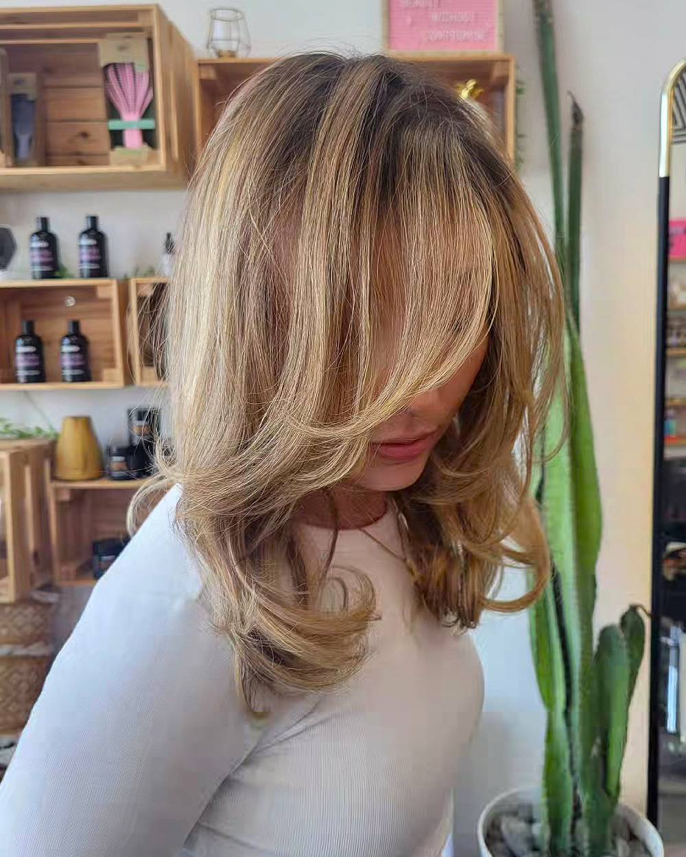 Soft Layered Cut with Natural Texture