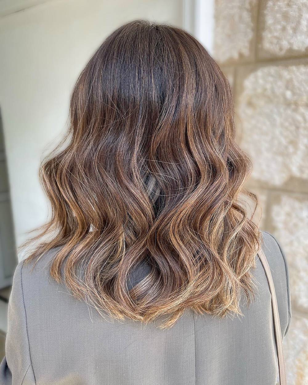 Textured Mid-Length Waves with Subtle Highlights
