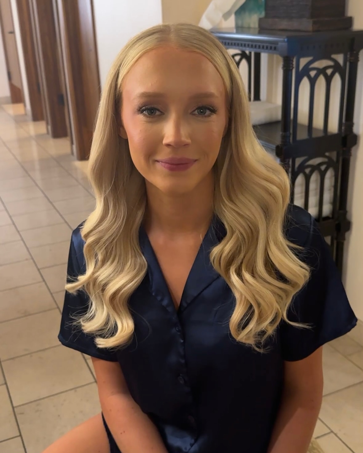 Champagne-Blonde Soft Waves with Seamless Layers