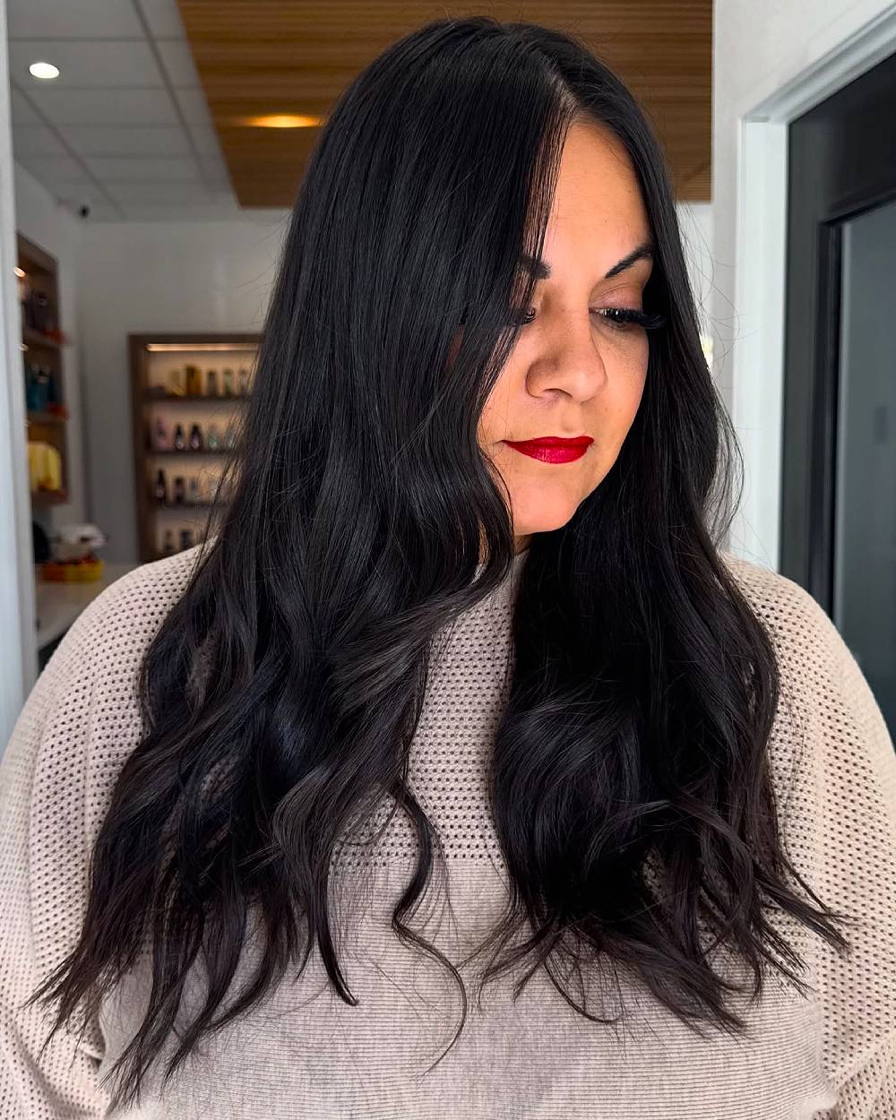 Elegant Long Layers with Subtle Waves