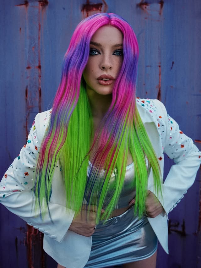 Neon Spectrum Flowing Locks
